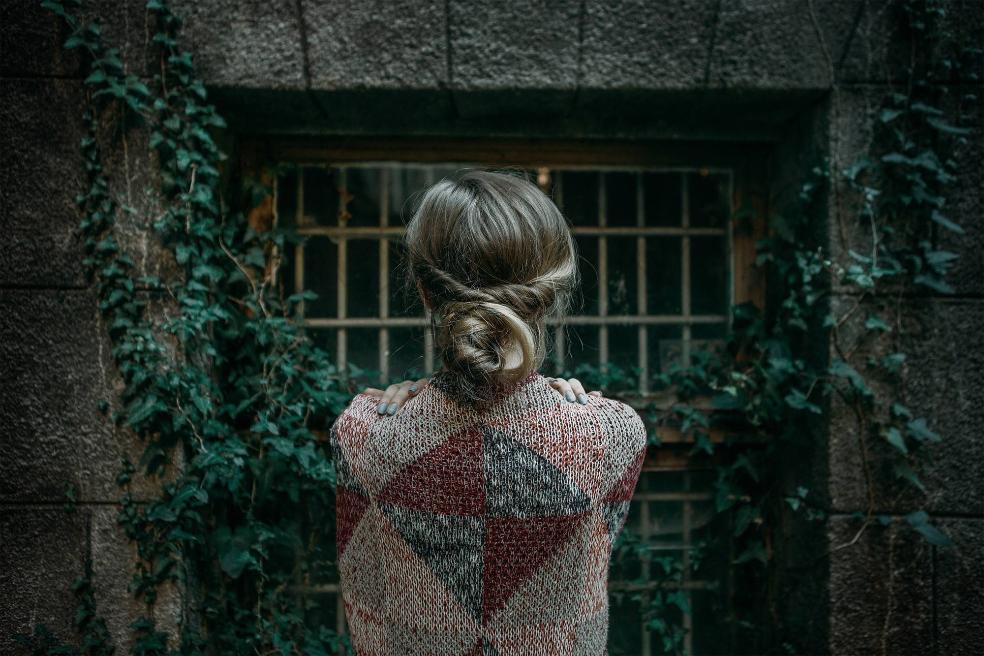 Лавстори в Сочи около заброшенного санатория Орджоникидзе