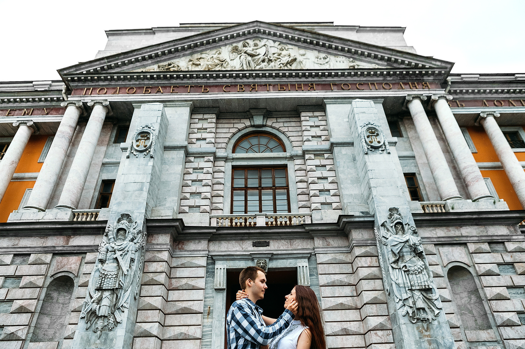 Любовная история на берегу моря и в центре Санкт-Петербурга