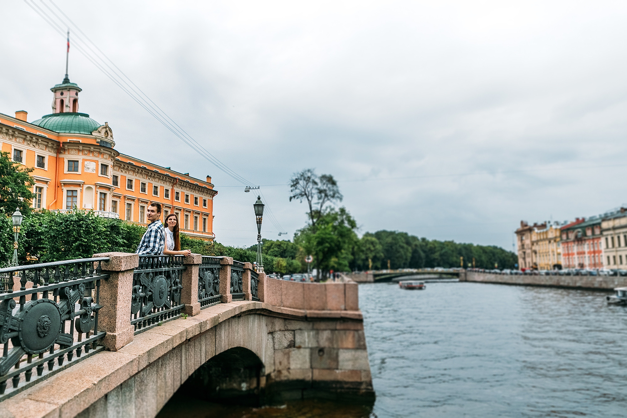 Любовная история на берегу моря и в центре Санкт-Петербурга