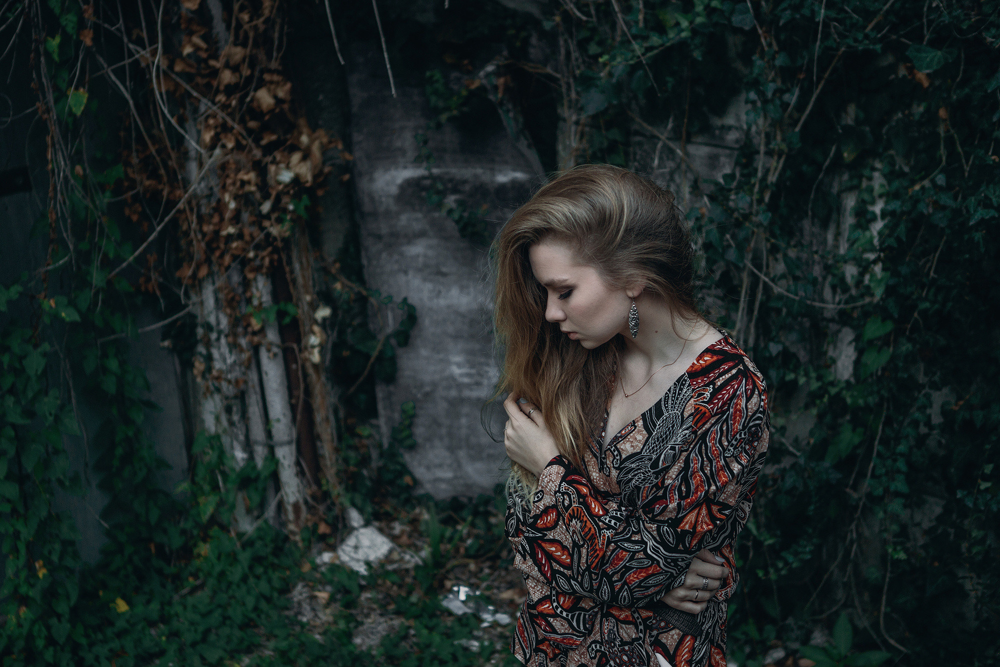 Лавстори в Сочи около заброшенного санатория Орджоникидзе