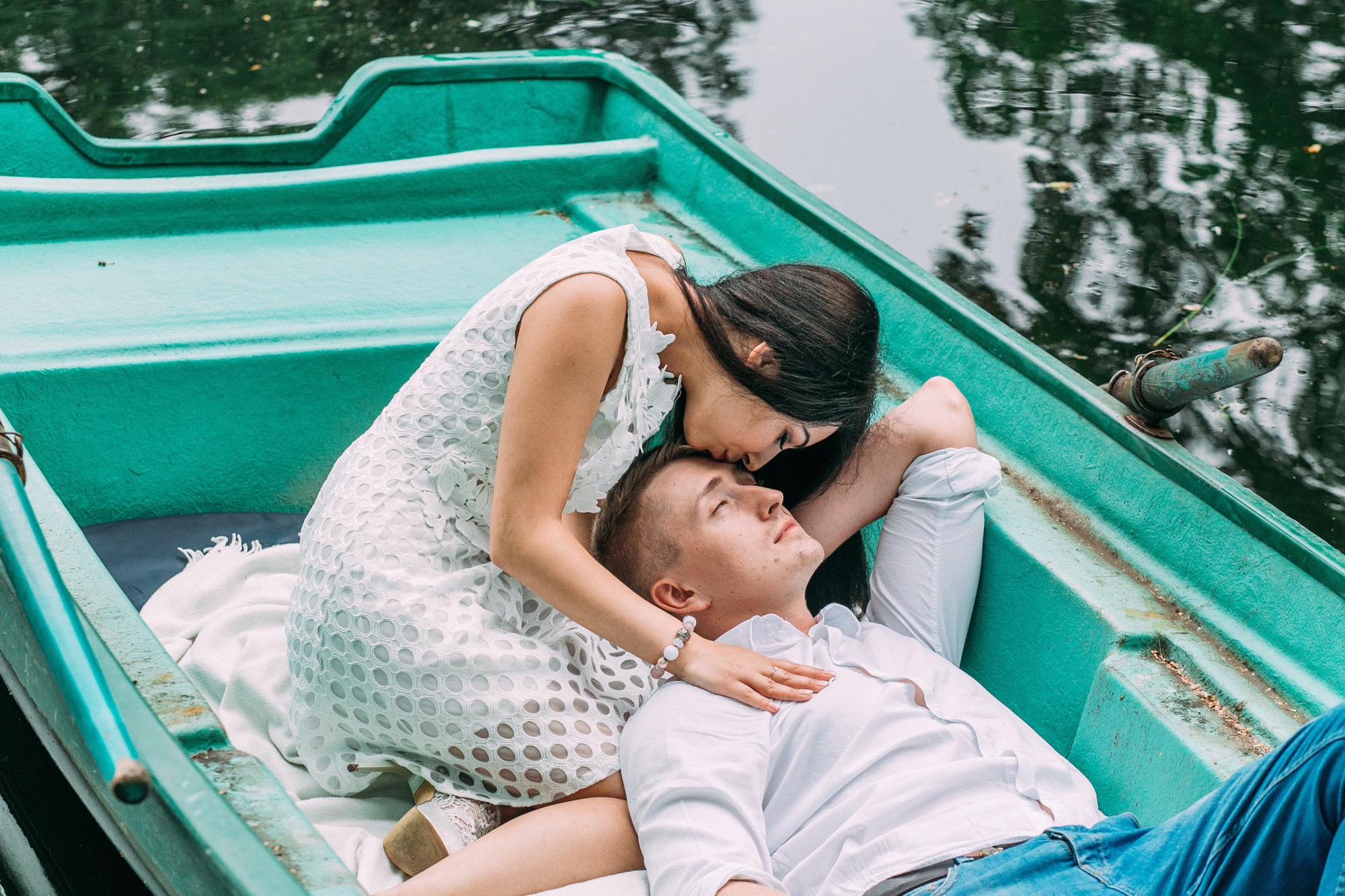 Романтическая лавстори фотосессия в парке ЦПКиО