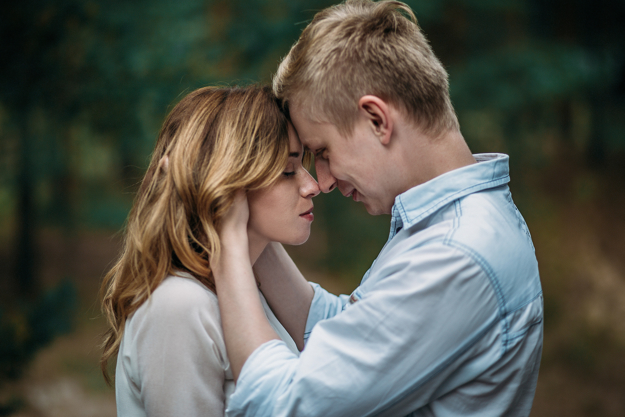 Лавстори фотосессия на природе и в лесу