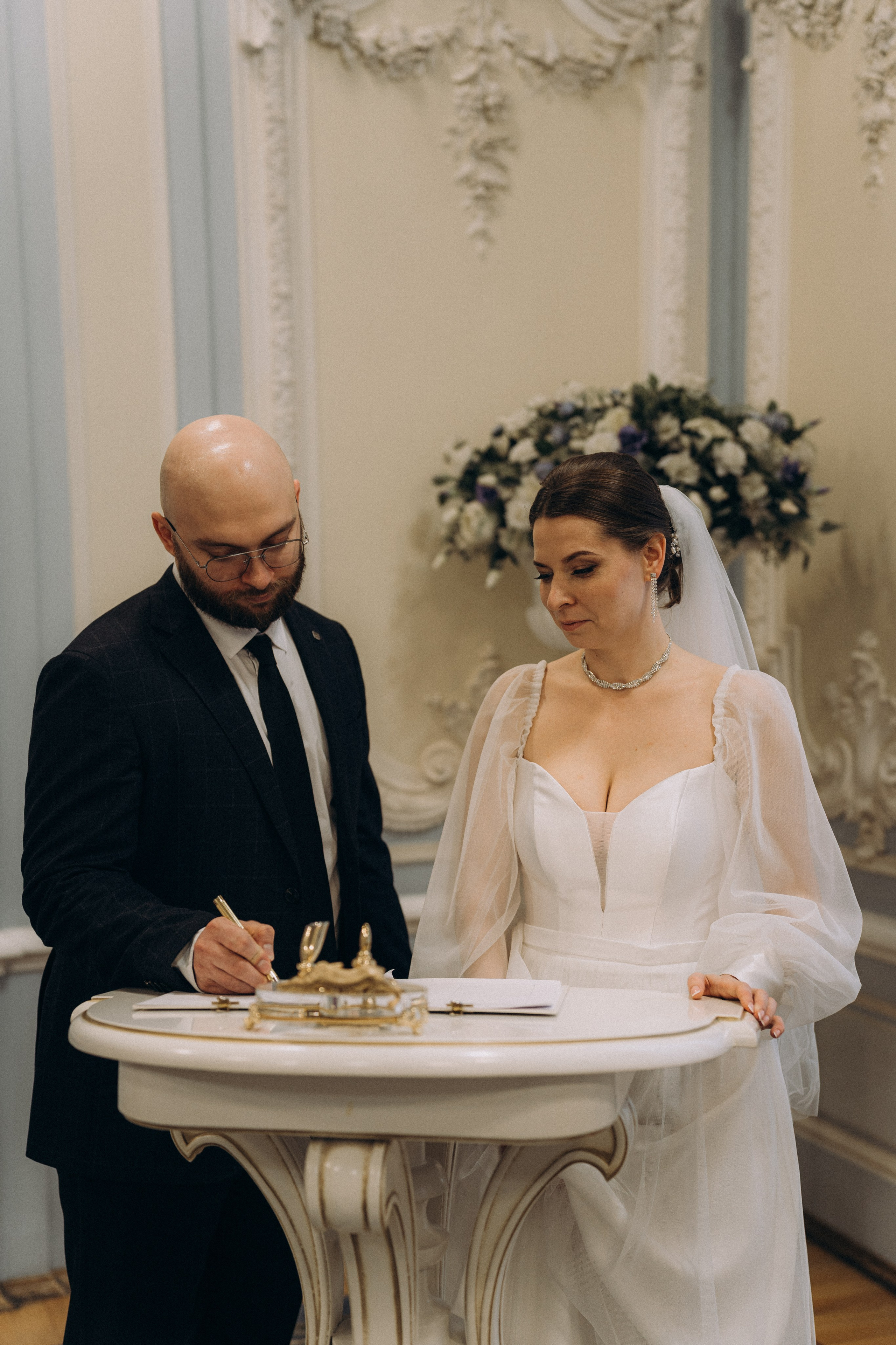 СВАДЕБНАЯ СЬЕМКА ВО ВТОРОМ ДВОРЦЕ (ДЕКАБРЬ) ТАКЖЕ СЬЕМКА В СТУДИИ НА ЧЕРНЫШЕВСКОЙ. Профессиональный фотограф, Санкт-Петербург — Виктория Богомолова