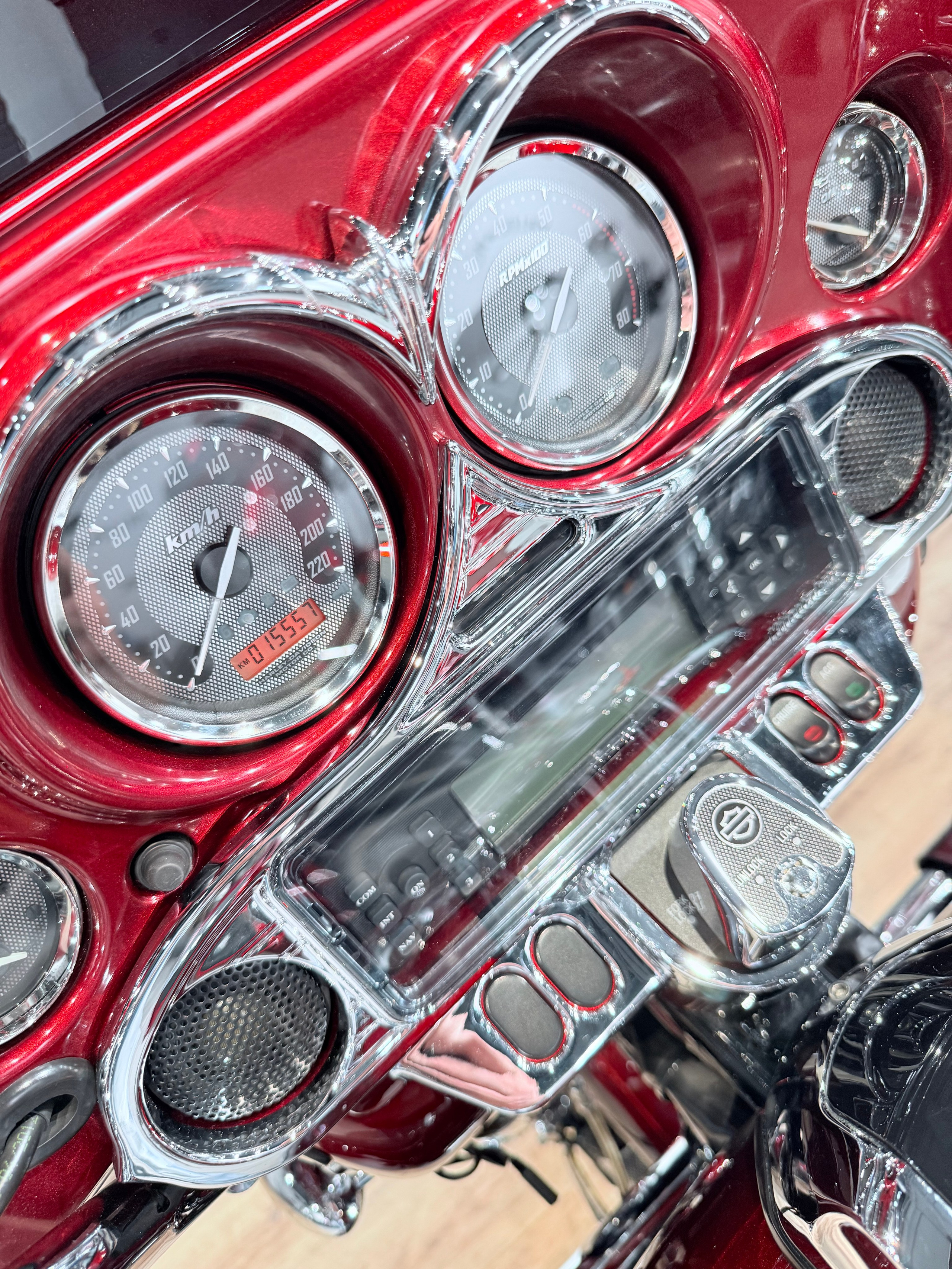 CVO Street Glide (Ruby Red). Hello Davidson, Москва. Только хорошие мотоциклы…