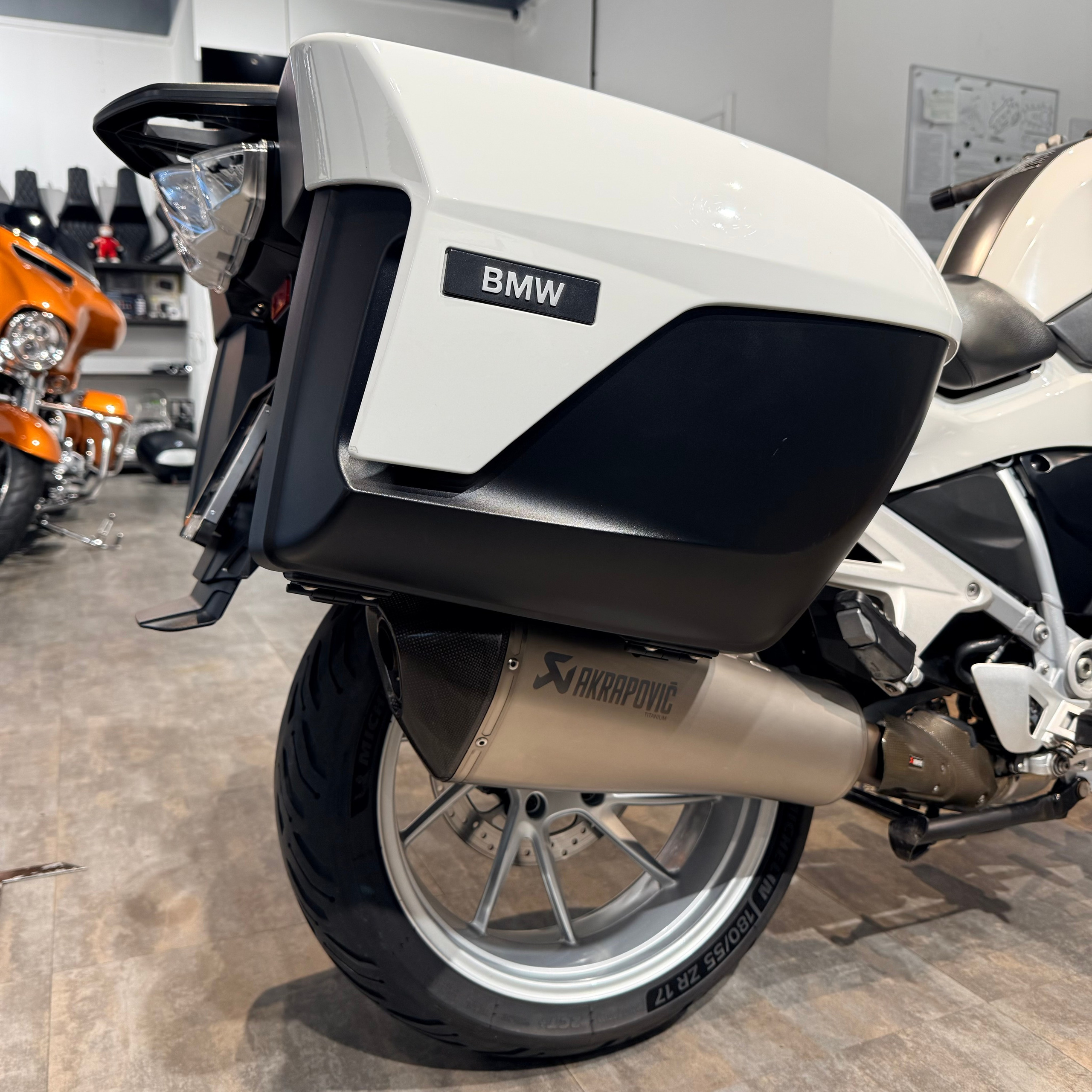 2015 BMW R1200RT Alpine White (VIN WB10*5141). Hello Davidson, Москва. Только хорошие мотоциклы…