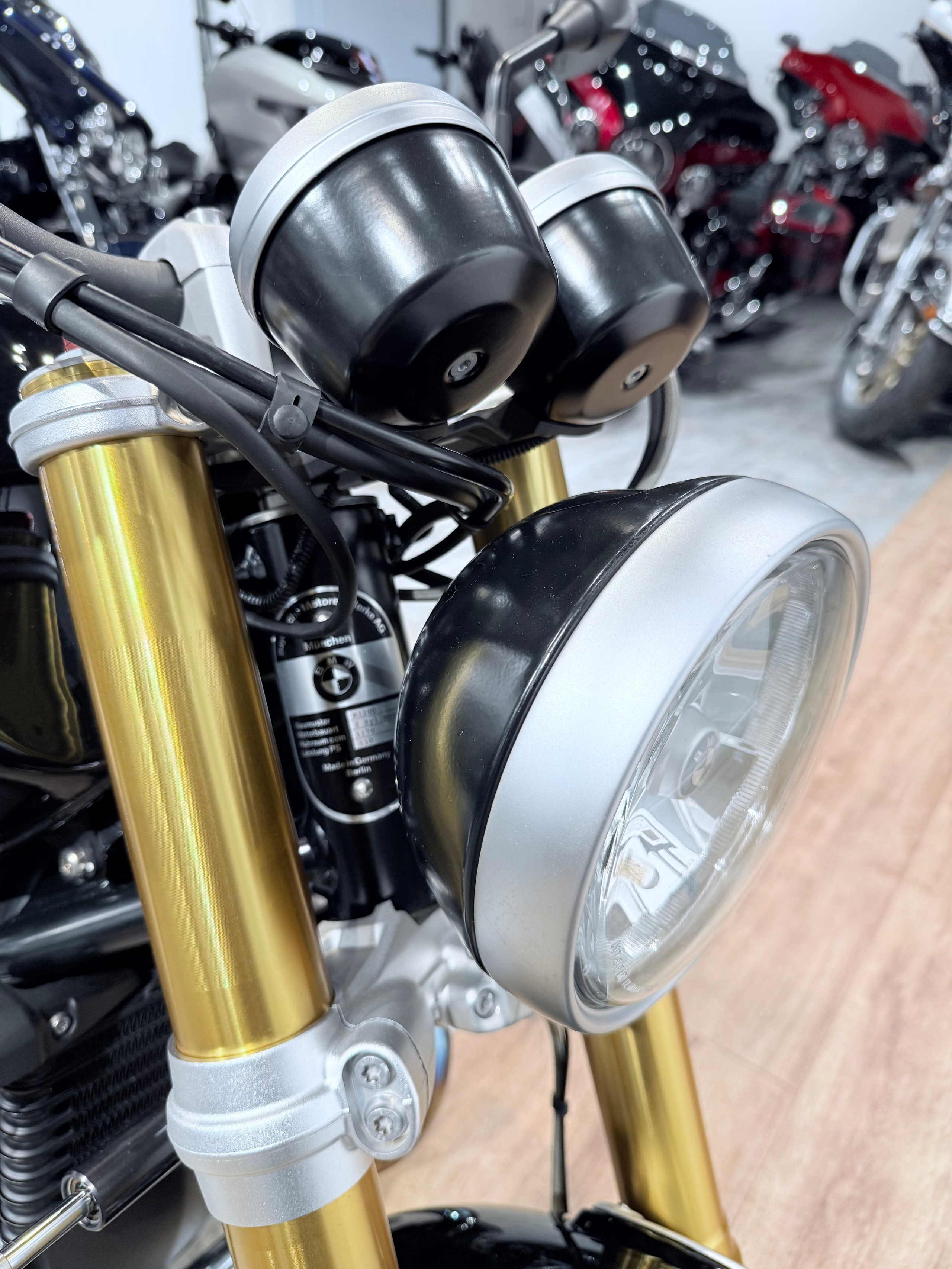 BMW R Nine T Black Storm. Hello Davidson, Москва. Только хорошие мотоциклы…