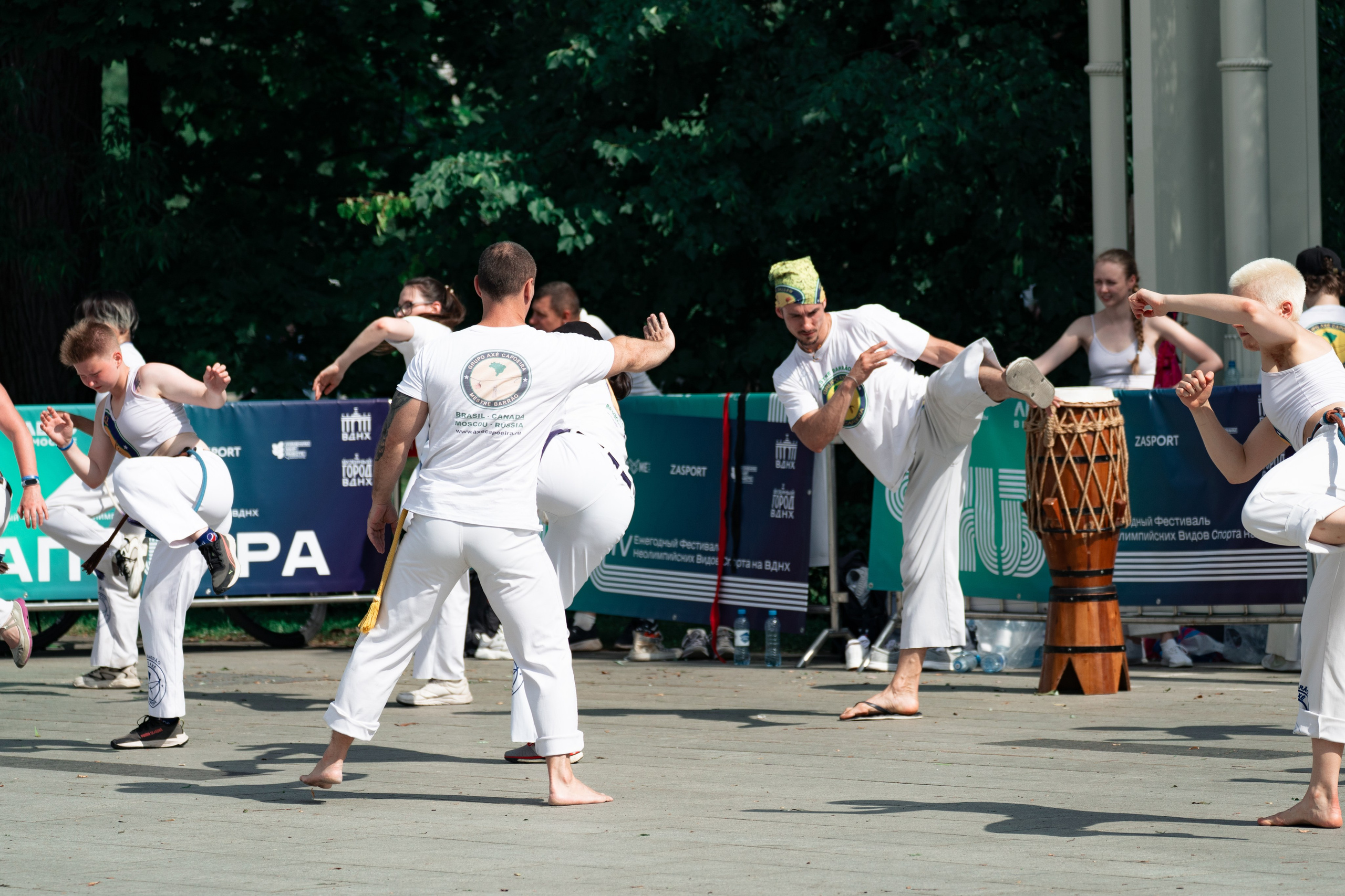 Открытый класс AXE Capoeira на фестивале неолимписких видов спорта на ВДНХ 2025 г:. Фотограф в Москве Ткаченко Владимир