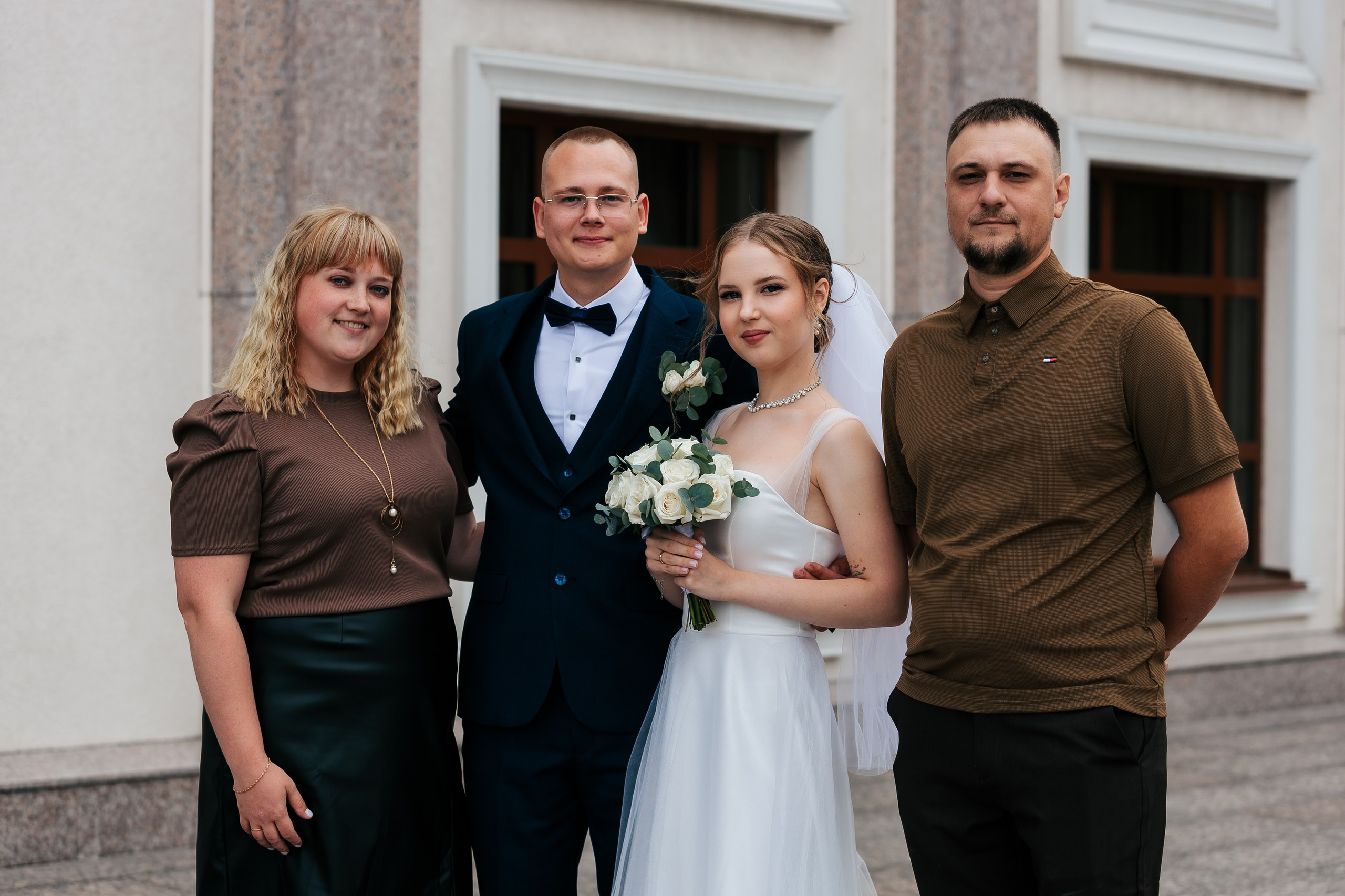 ЗАГС на Малыгина. Фотограф Илья Силин