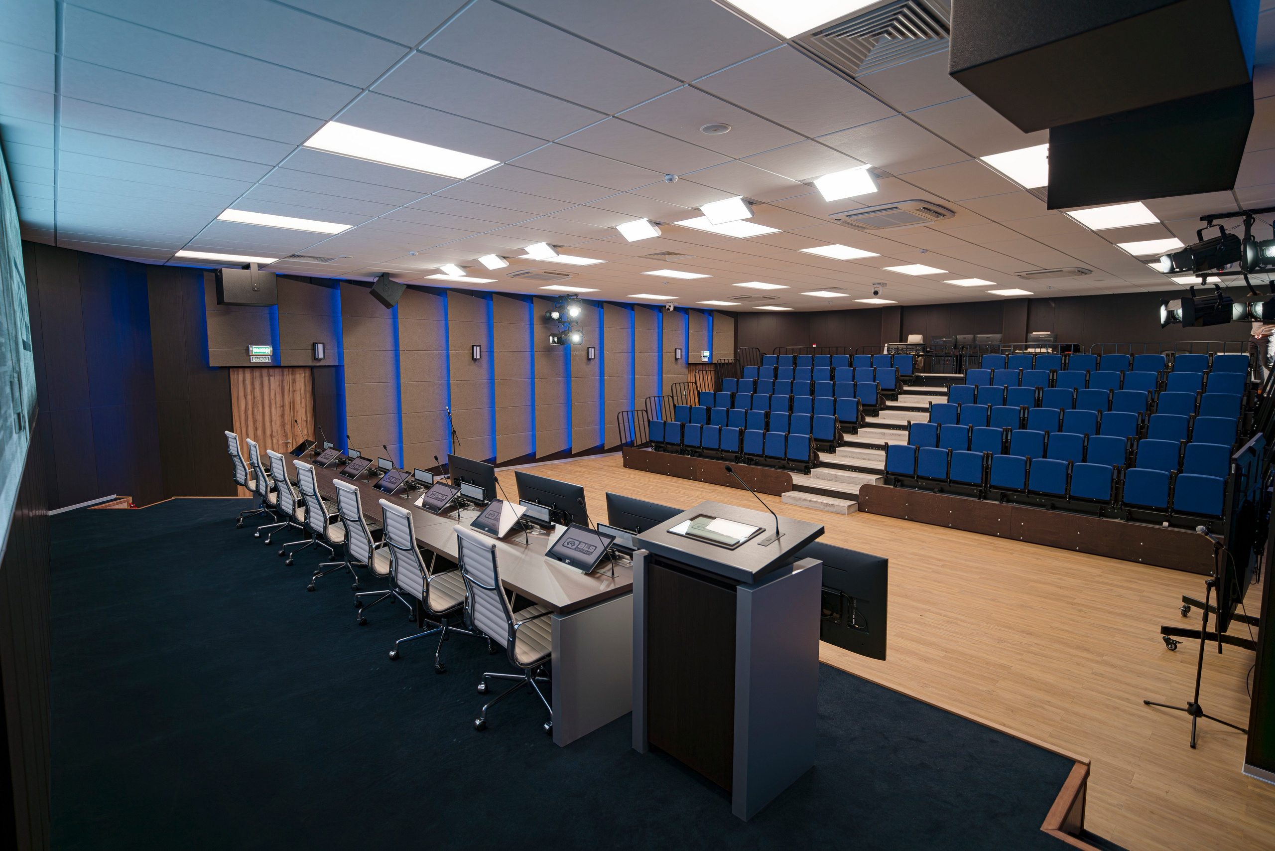 Фото и видеосъёмка готовых объектов. Видеограф для бизнеса в Санкт-Петербурге и Москве