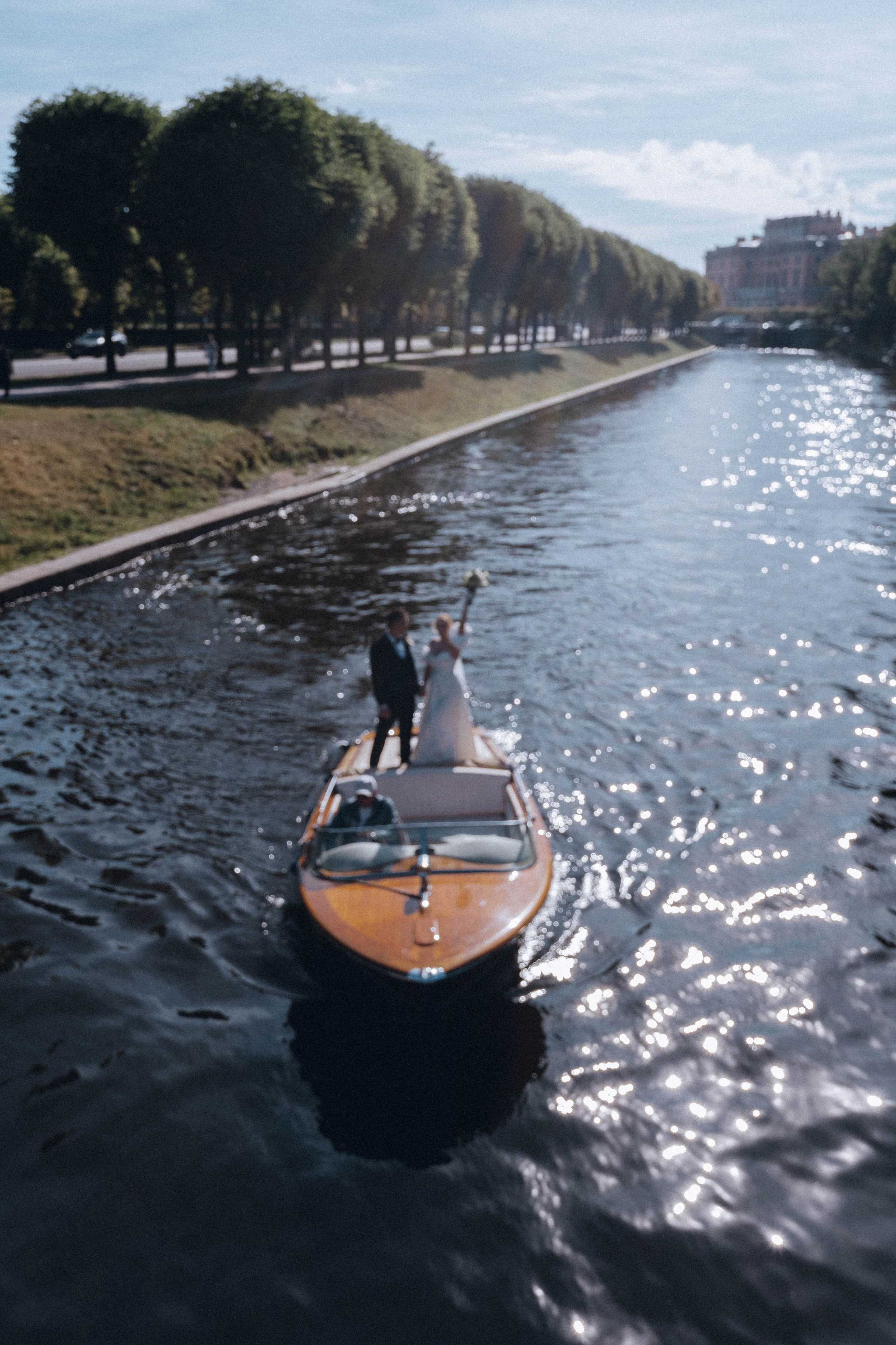 СВАДЕНБНАЯ СЬЕМКА НА КАТЕРЕ ПО КАНАЛАМ САНКТ-ПЕТЕРБУРГА И В АКВАТОРИИ НЕВЫ. Профессиональный фотограф, Санкт-Петербург — Виктория Богомолова