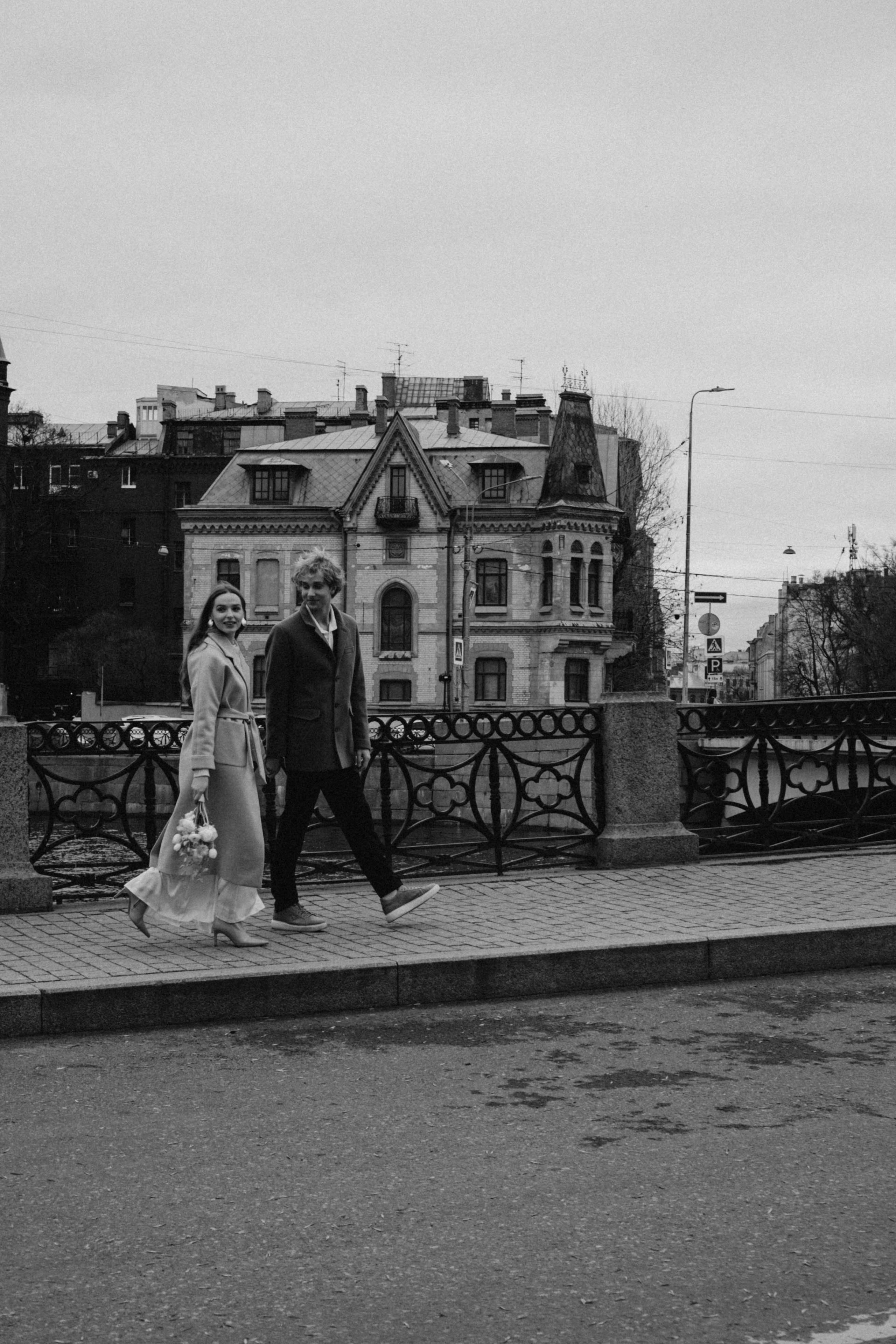 СВАДЕБНАЯ СЬЕМКА В ОТЕЛЕ. СБОРЫ ЖЕНИХА И НЕВЕСТЫ И ТАКЖЕ ТОР И ПОДГОТОВКА К ПРОГУЛКЕ И ПРОГУЛКА ПО ПЕТРОГРАДКЕ. Профессиональный фотограф, Санкт-Петербург — Виктория Богомолова