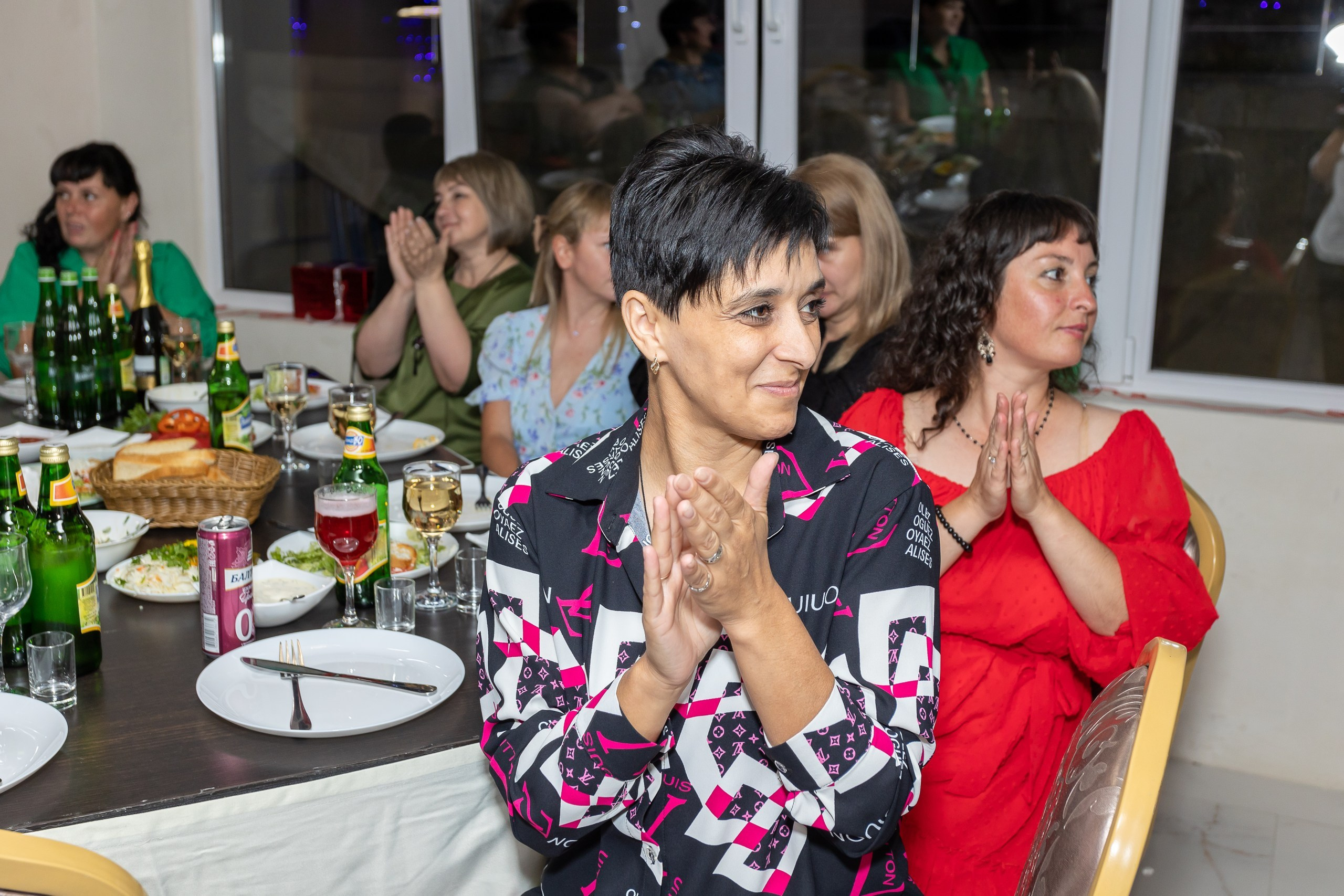 Вручение аттестата и выпускной вечер. Выпускные альбомы Майкоп, Краснодар Елена Золотарева