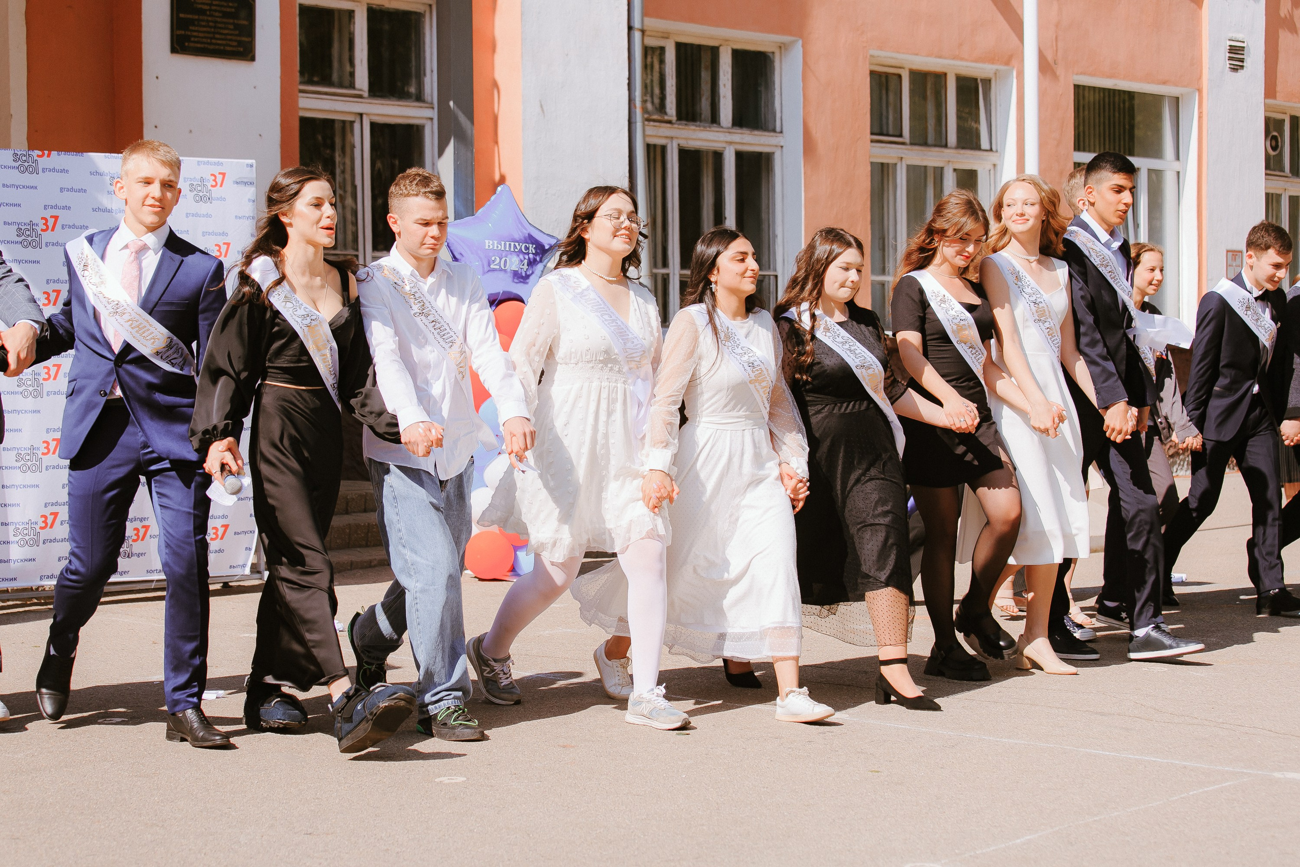 Портфолио фотографа на последний звонок. Свадебный и репортажный фотограф в Ярославле и Санкт-Петербурге Роман Микрюков