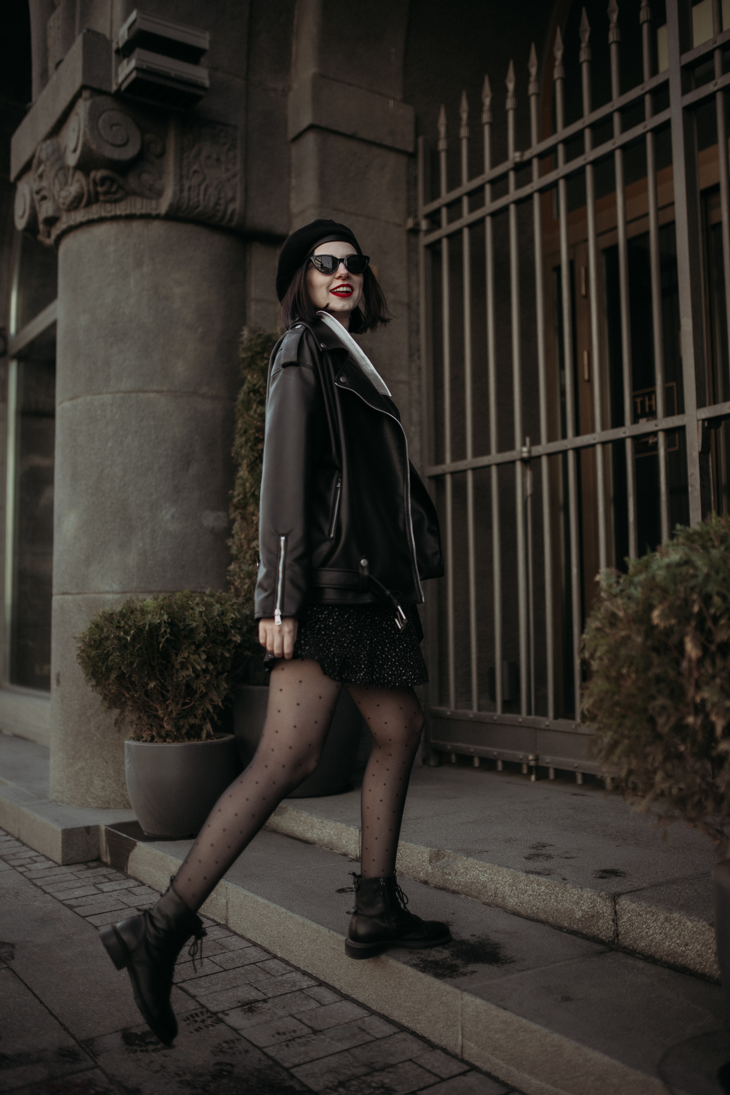 Ирина прогулка по улицам Питера. Www.ostermiller.ru