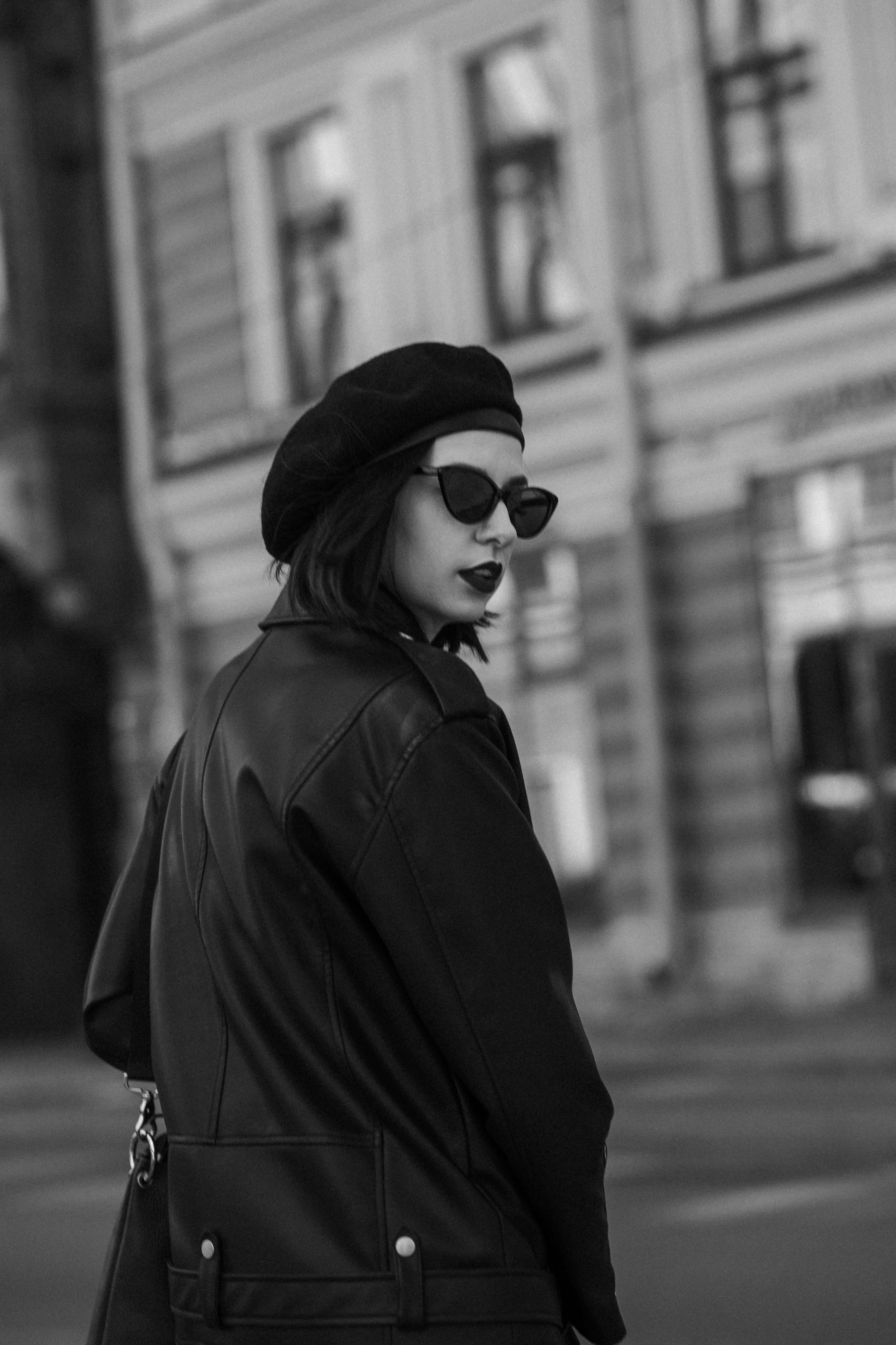 Ирина прогулка по улицам Питера. Www.ostermiller.ru