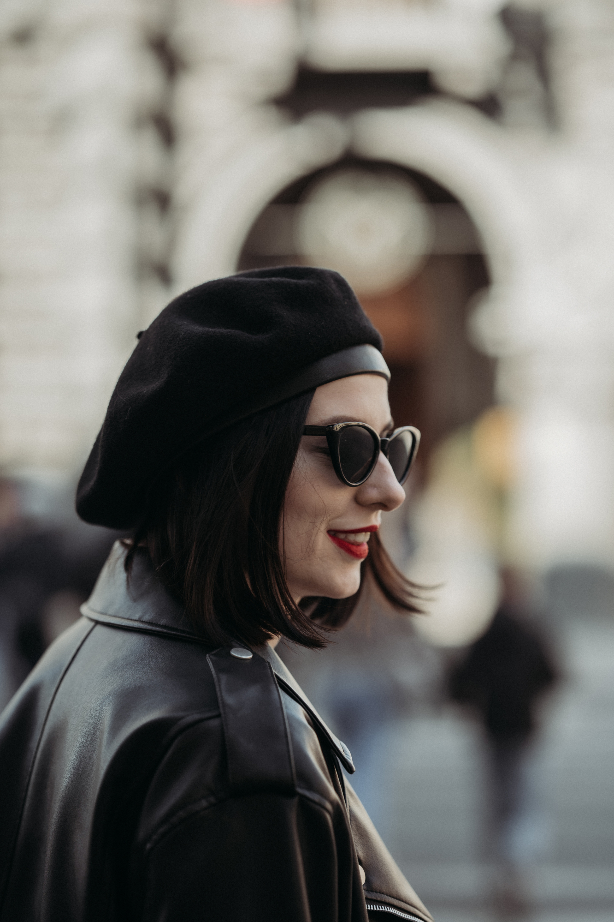 Ирина прогулка по улицам Питера. Www.ostermiller.ru