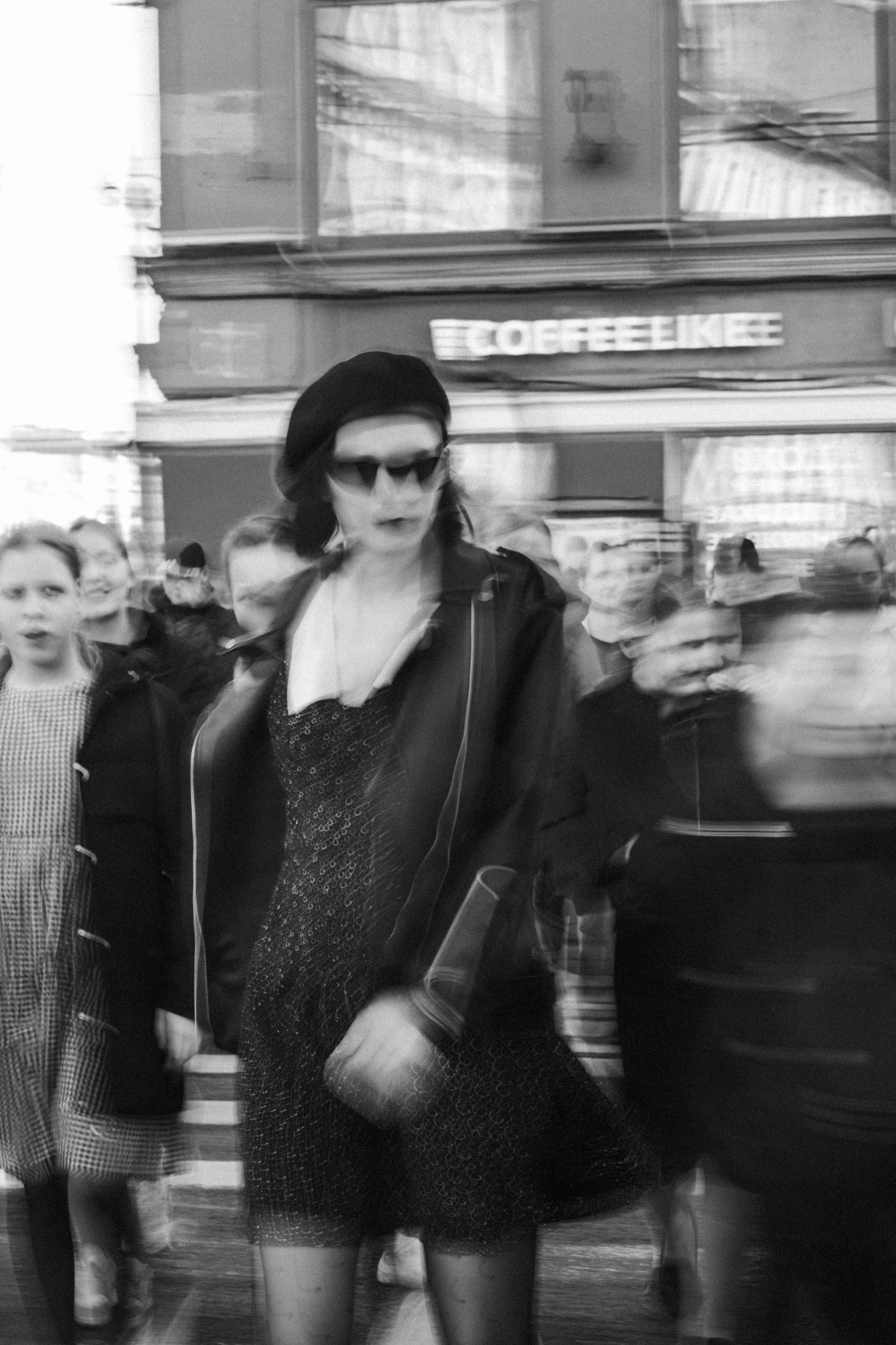 Ирина прогулка по улицам Питера. Www.ostermiller.ru