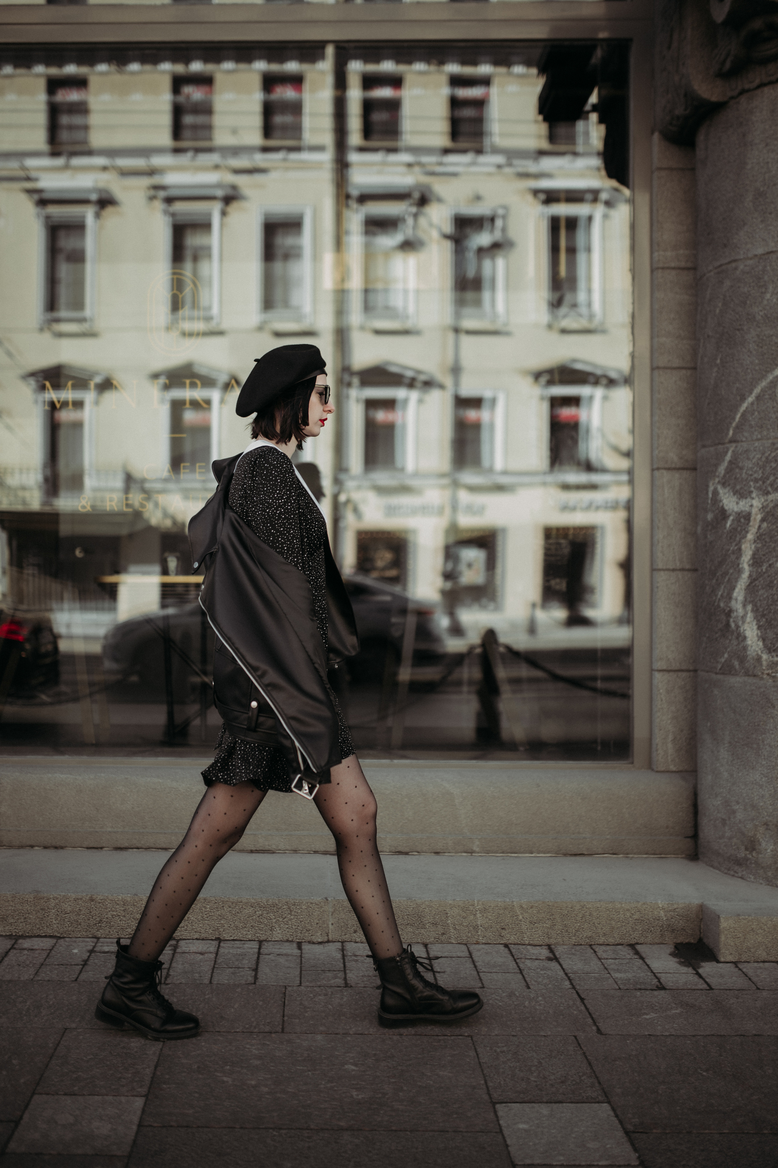 Ирина прогулка по улицам Питера. Www.ostermiller.ru