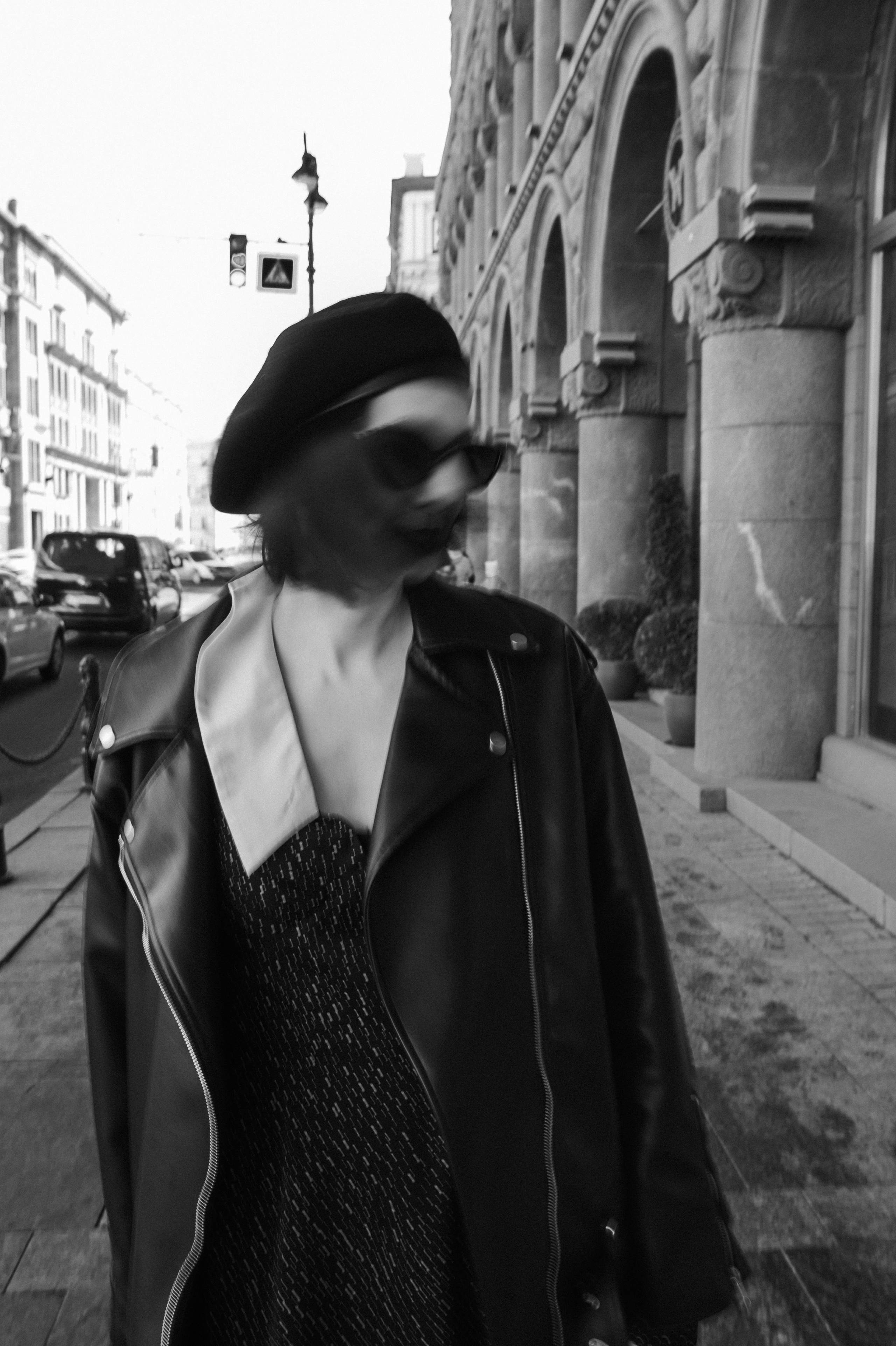 Ирина прогулка по улицам Питера. Www.ostermiller.ru