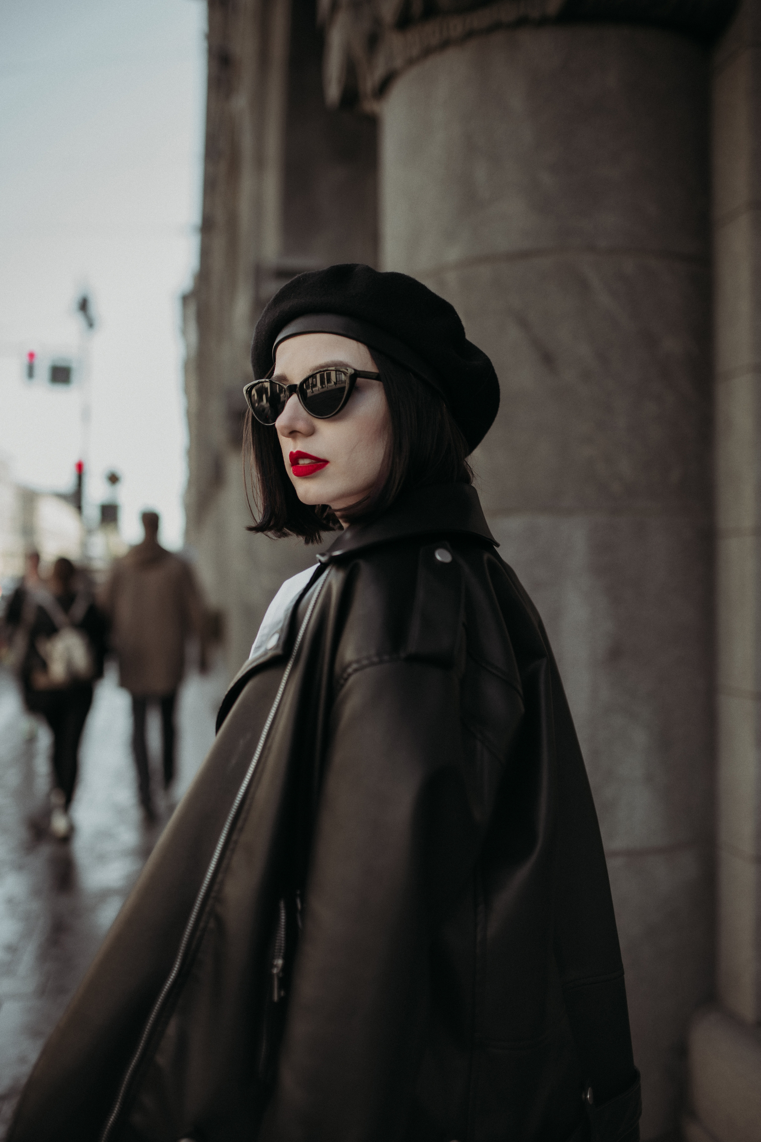 Ирина прогулка по улицам Питера. Www.ostermiller.ru