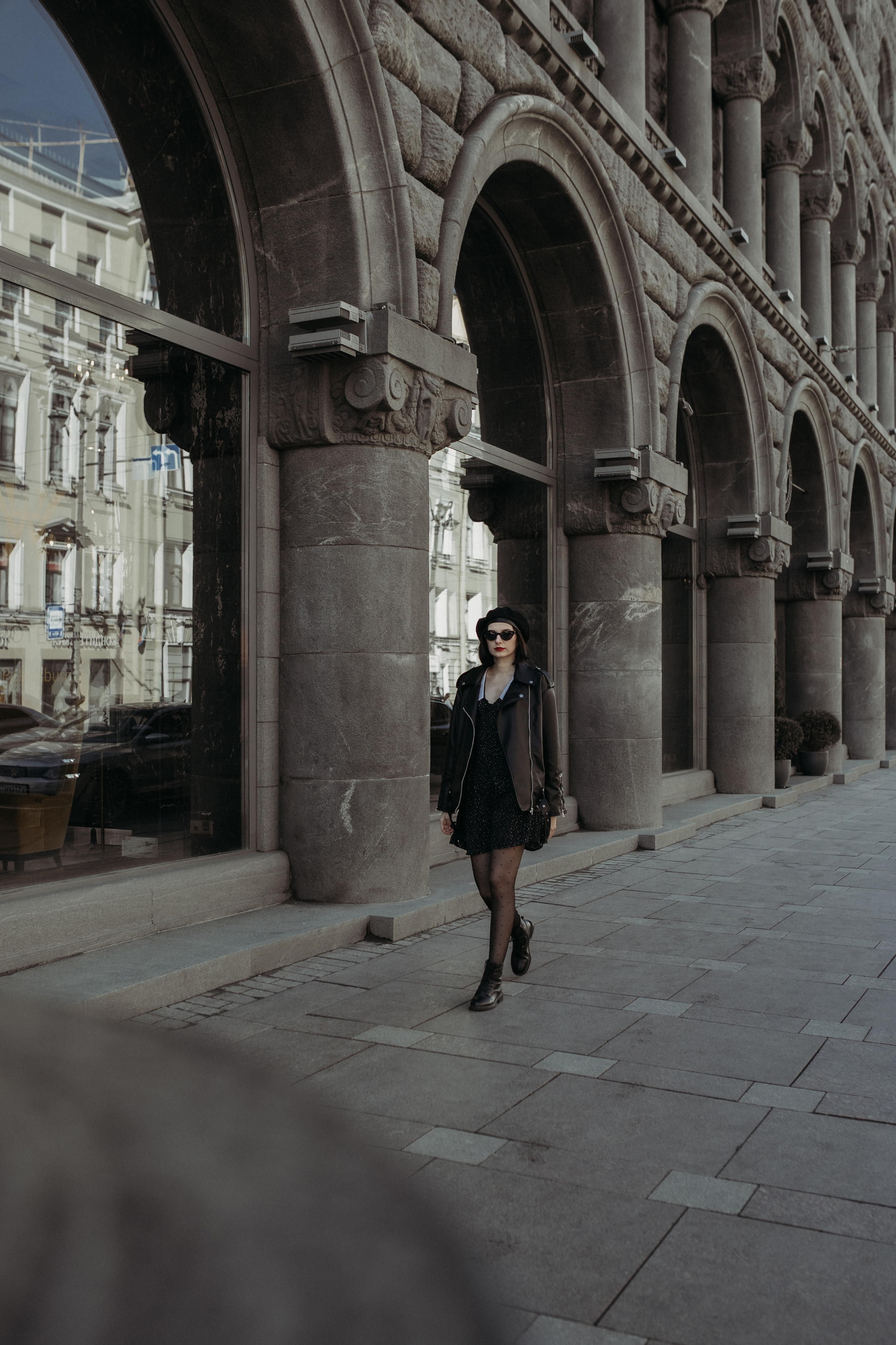 Ирина прогулка по улицам Питера. Www.ostermiller.ru