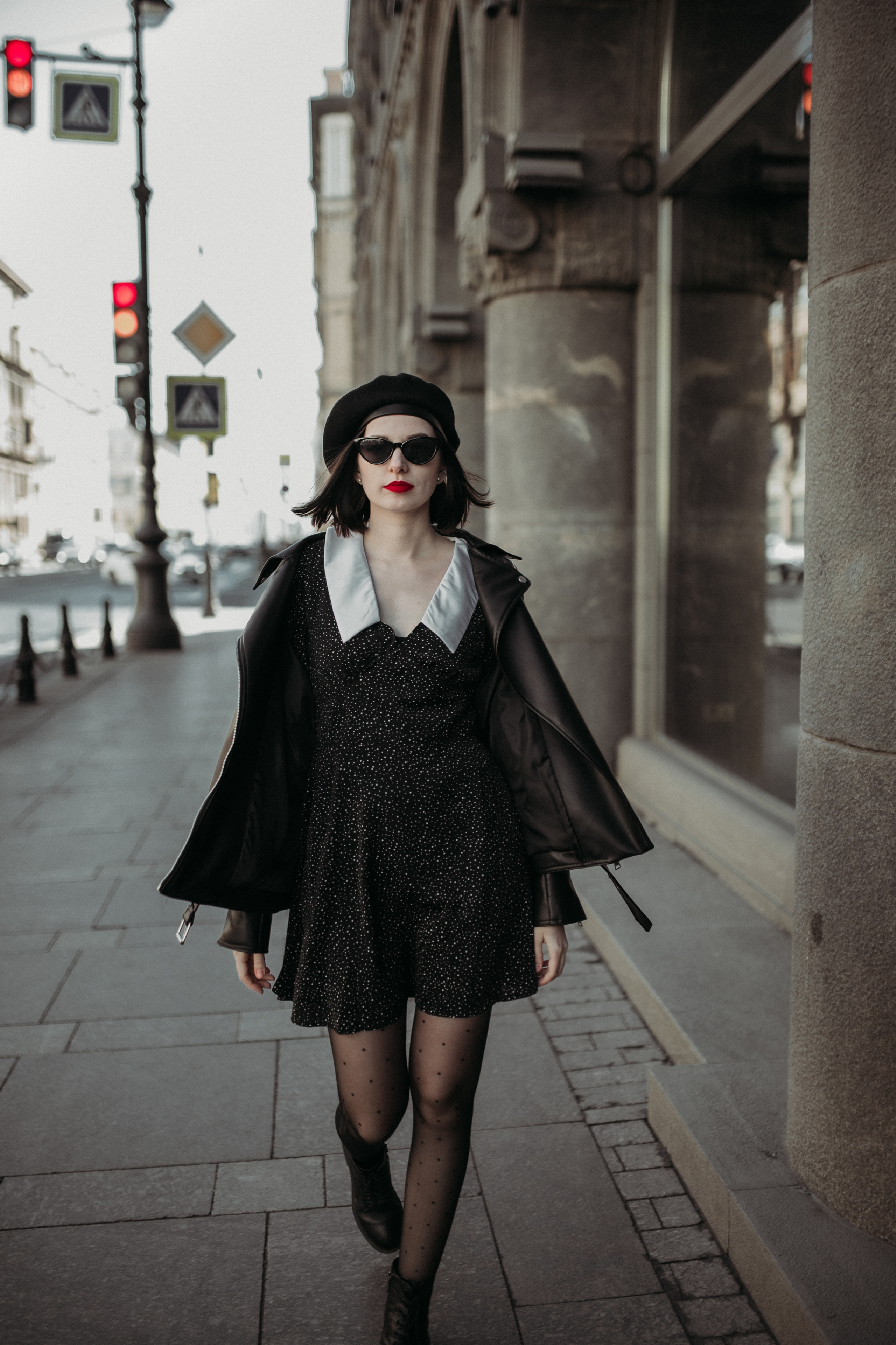 Ирина прогулка по улицам Питера. Www.ostermiller.ru