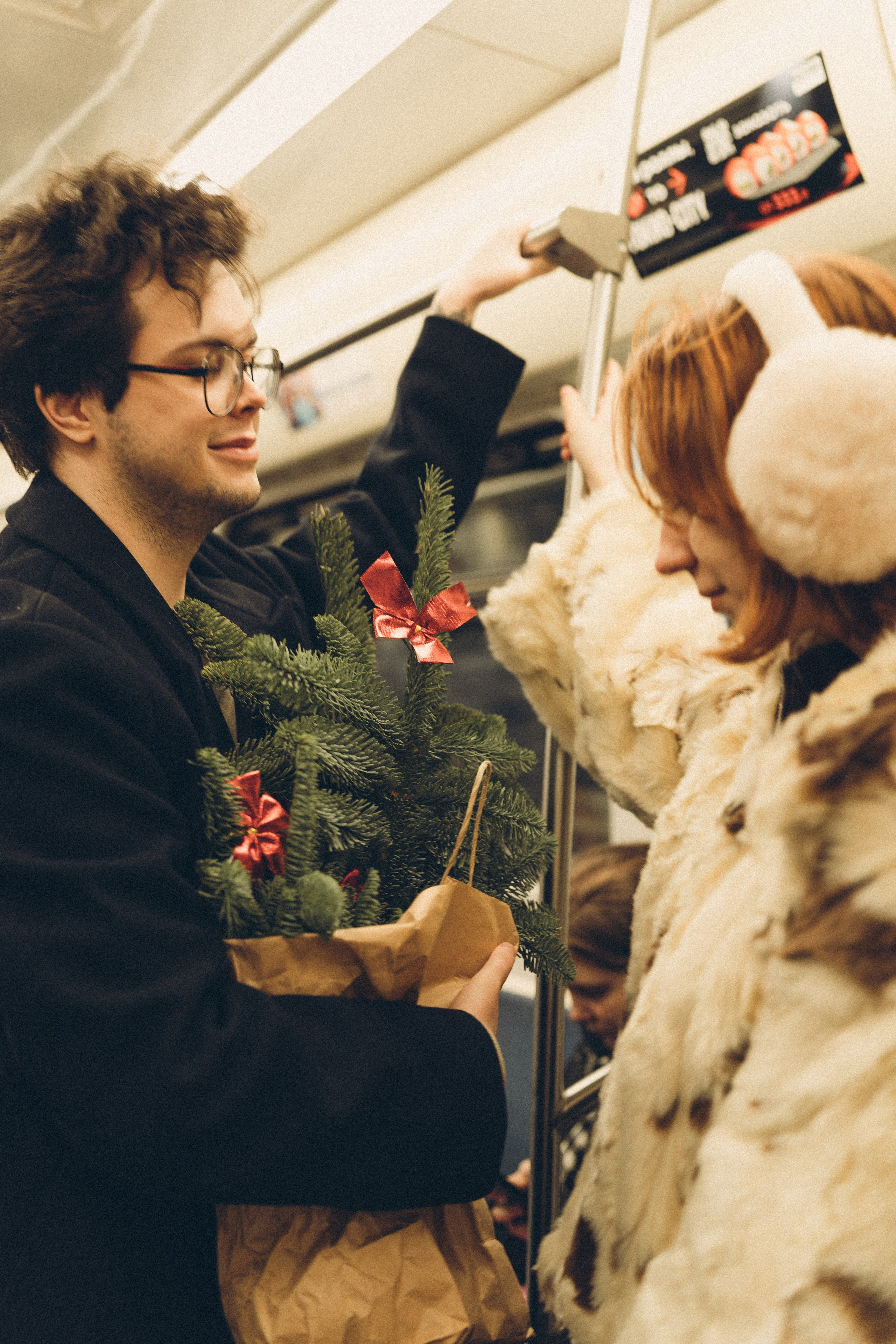 НОВОГОДНЯЯ ФОТОСЕСИИЯ ПАРЫ В МЕТРО ЛЮБОВЬ. Профессиональный фотограф, Санкт-Петербург — Виктория Богомолова