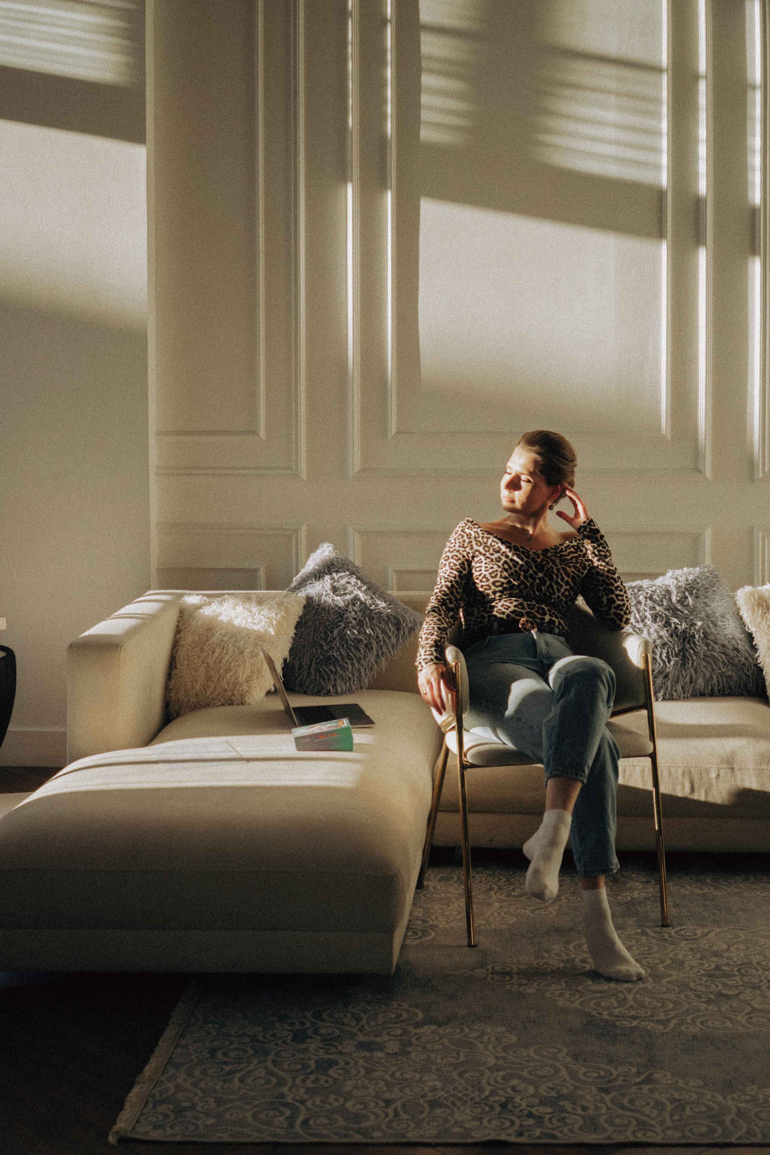 ФОТОСЕСИИЯ В СТУДИИ ДЛЯ ДЕВУШКИ ПСИХОЛОГА. Профессиональный фотограф, Санкт-Петербург — Виктория Богомолова