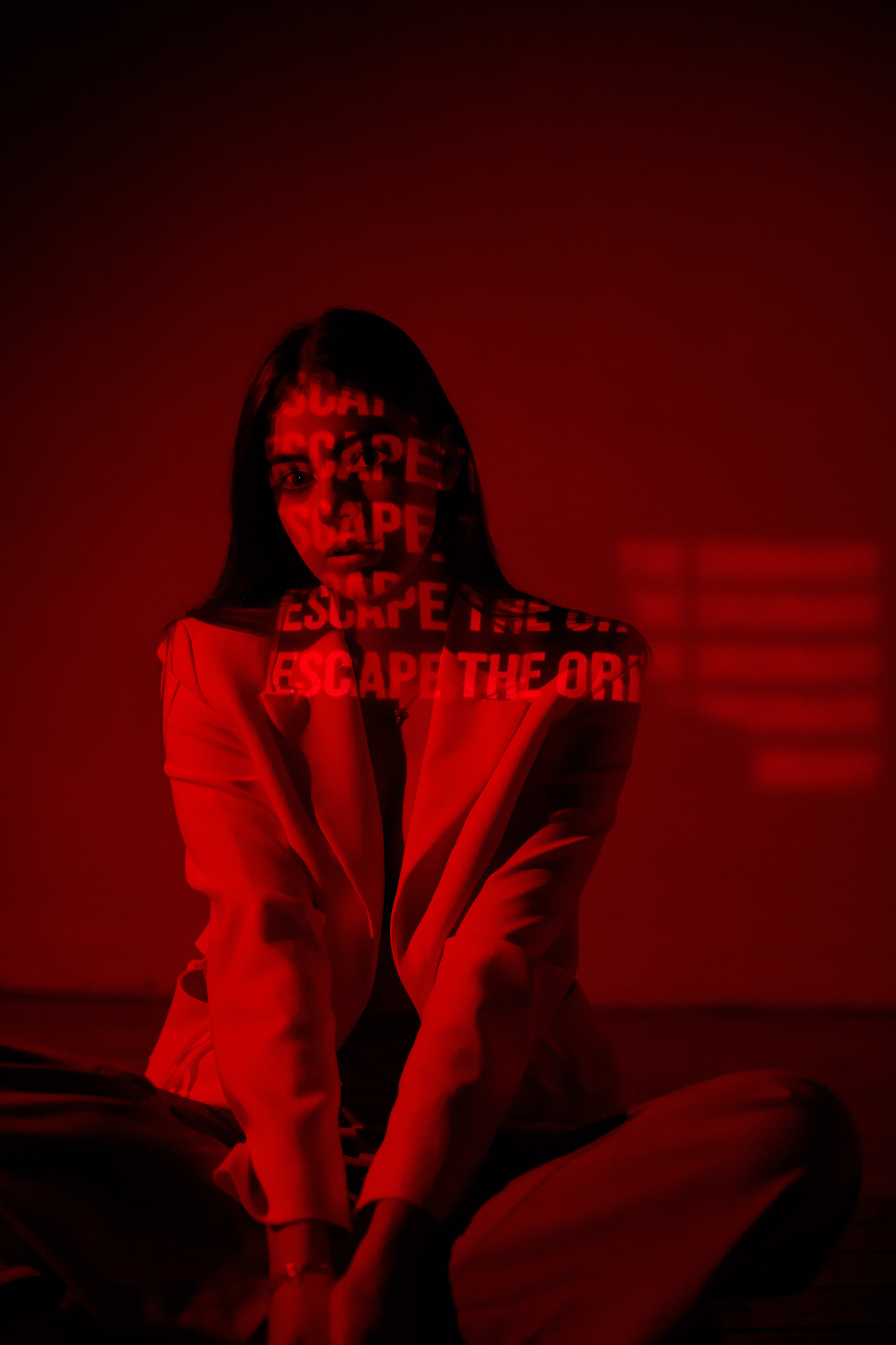 Лиза с проектором. Фотограф Максим Юсупов | Обучение фотографии