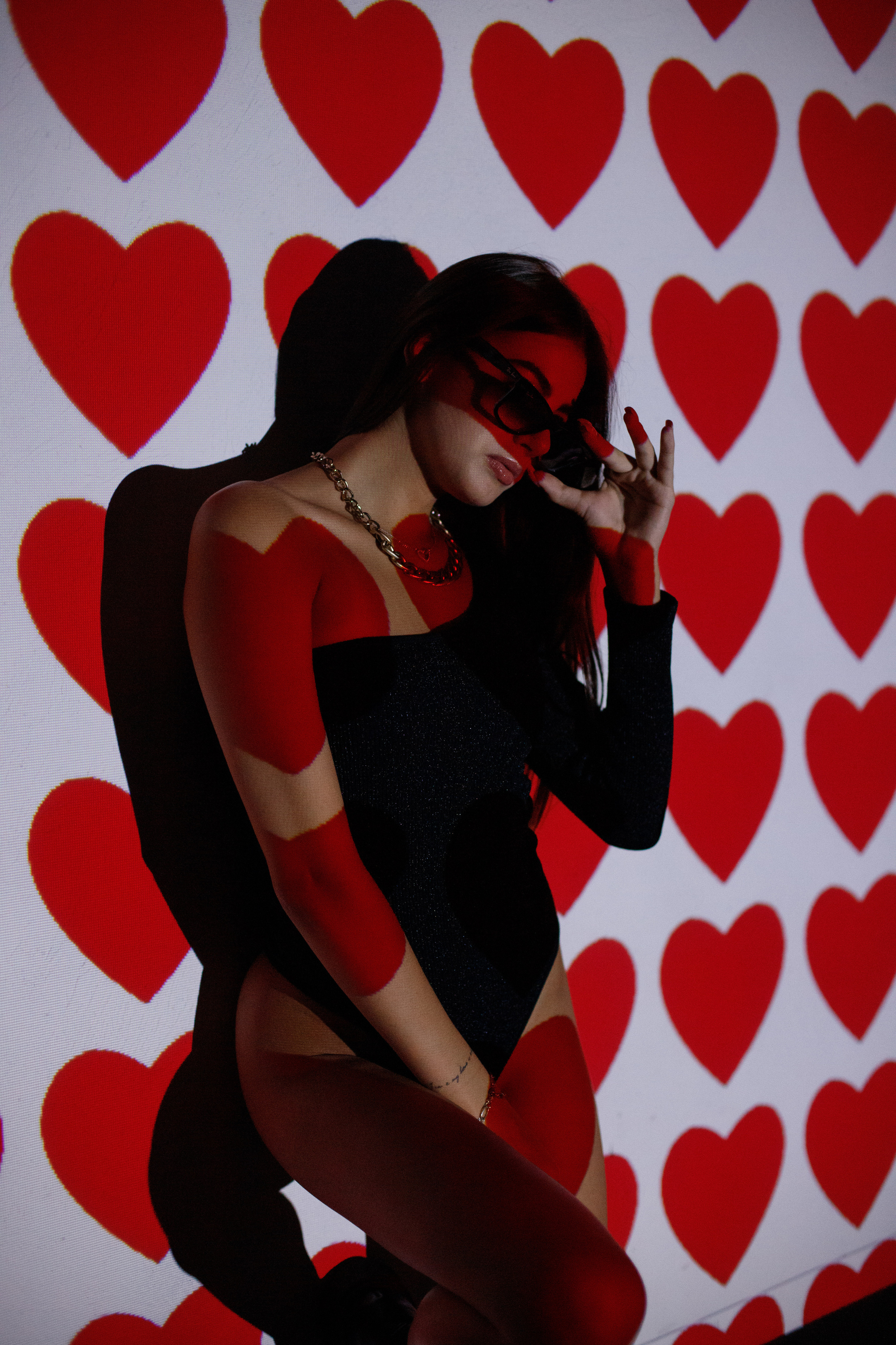 Лиза с проектором. Фотограф Максим Юсупов | Обучение фотографии