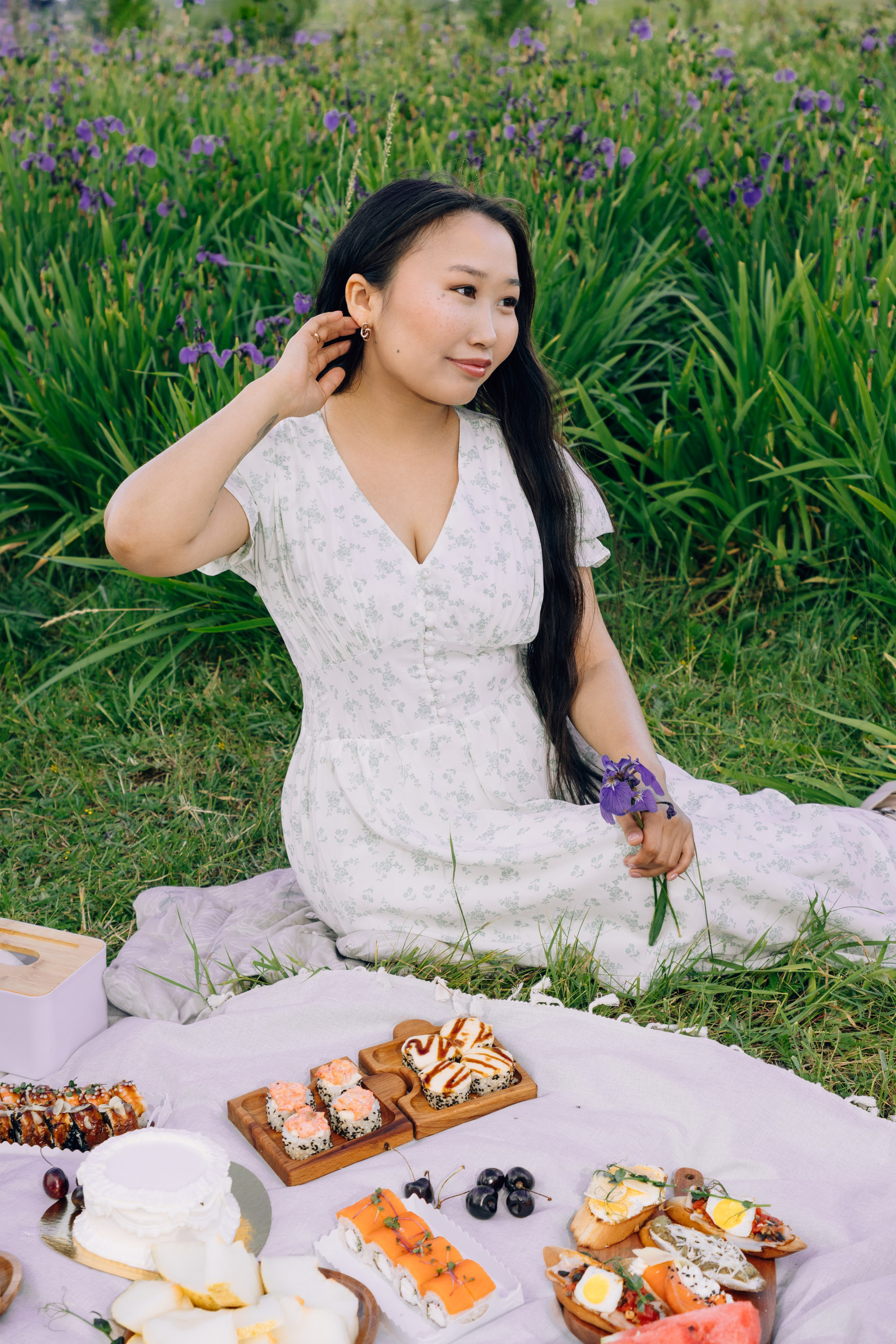 На ирисовом поле. Фотограф Якутск Зоя Николаева