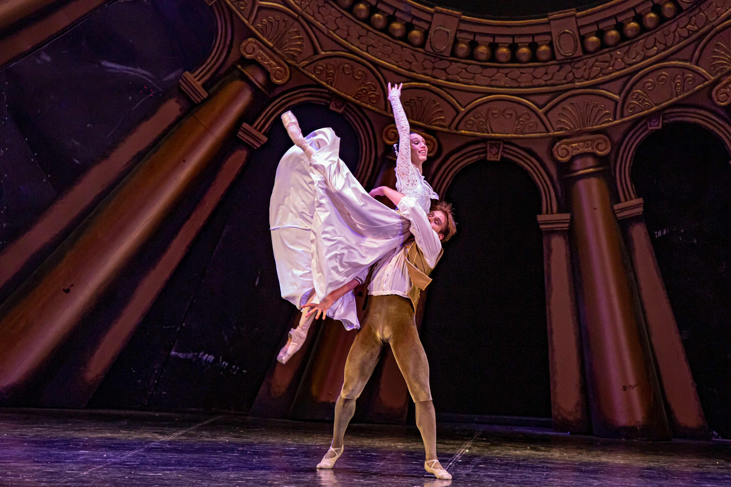 Русский Гамлет спектакль премьера Марийского театра оперы и балета в Зимнем театре г. Сочи. Фотограф в Сочи Юрий Шептаев