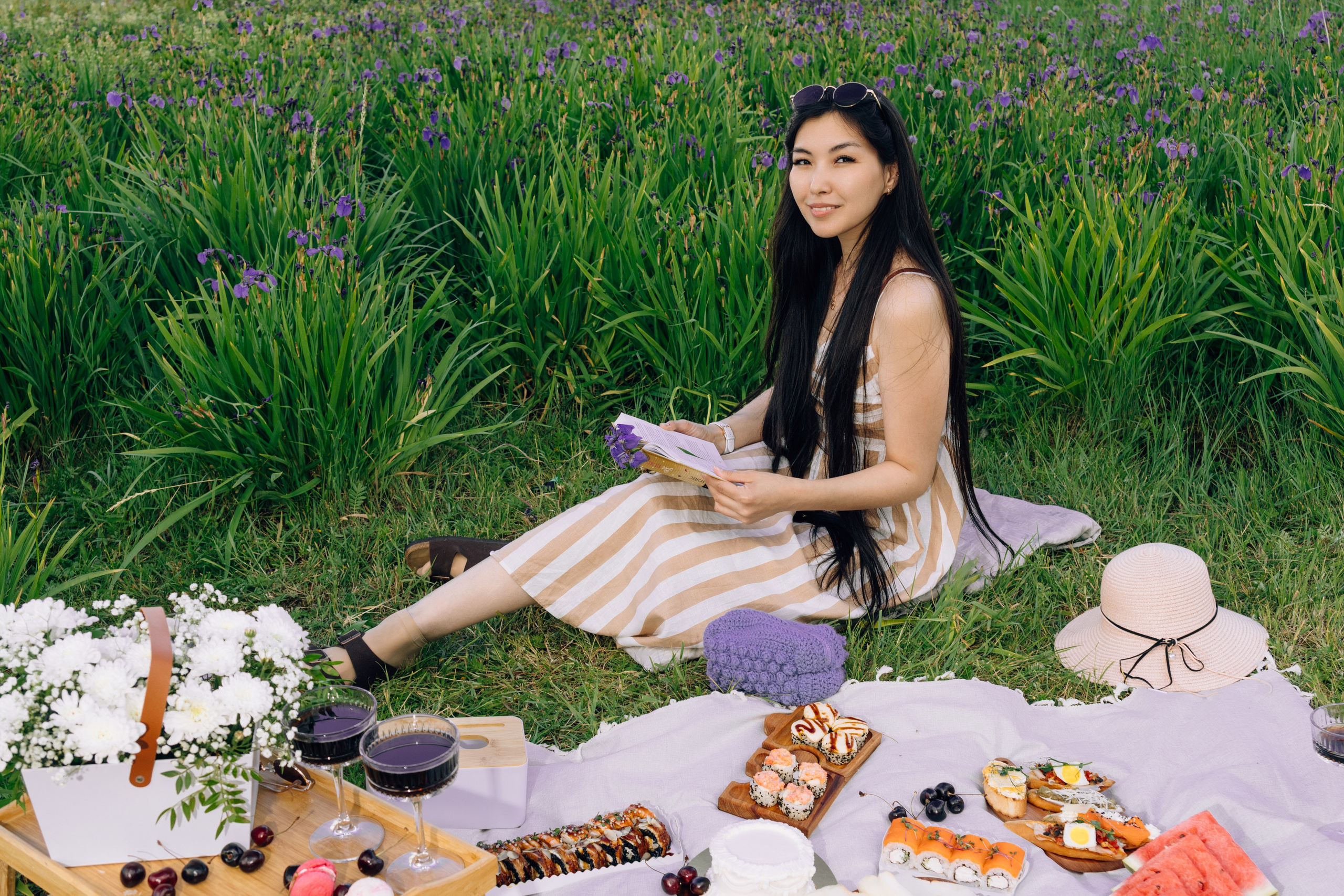 На ирисовом поле. Фотограф Якутск Зоя Николаева