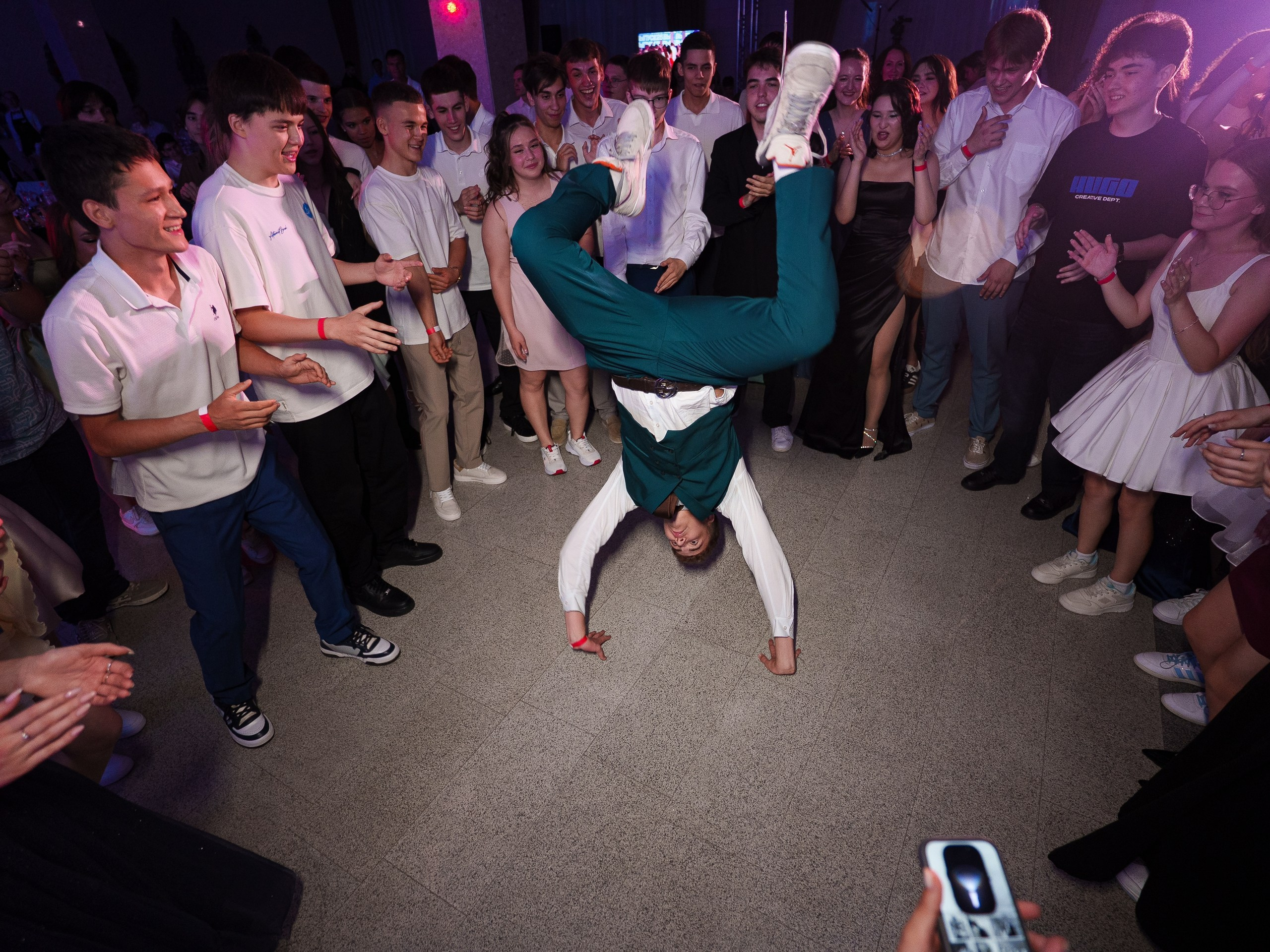 Фотограф на выпускной в Уфе — съёмка в Конгресс-холле для гимназии № 39