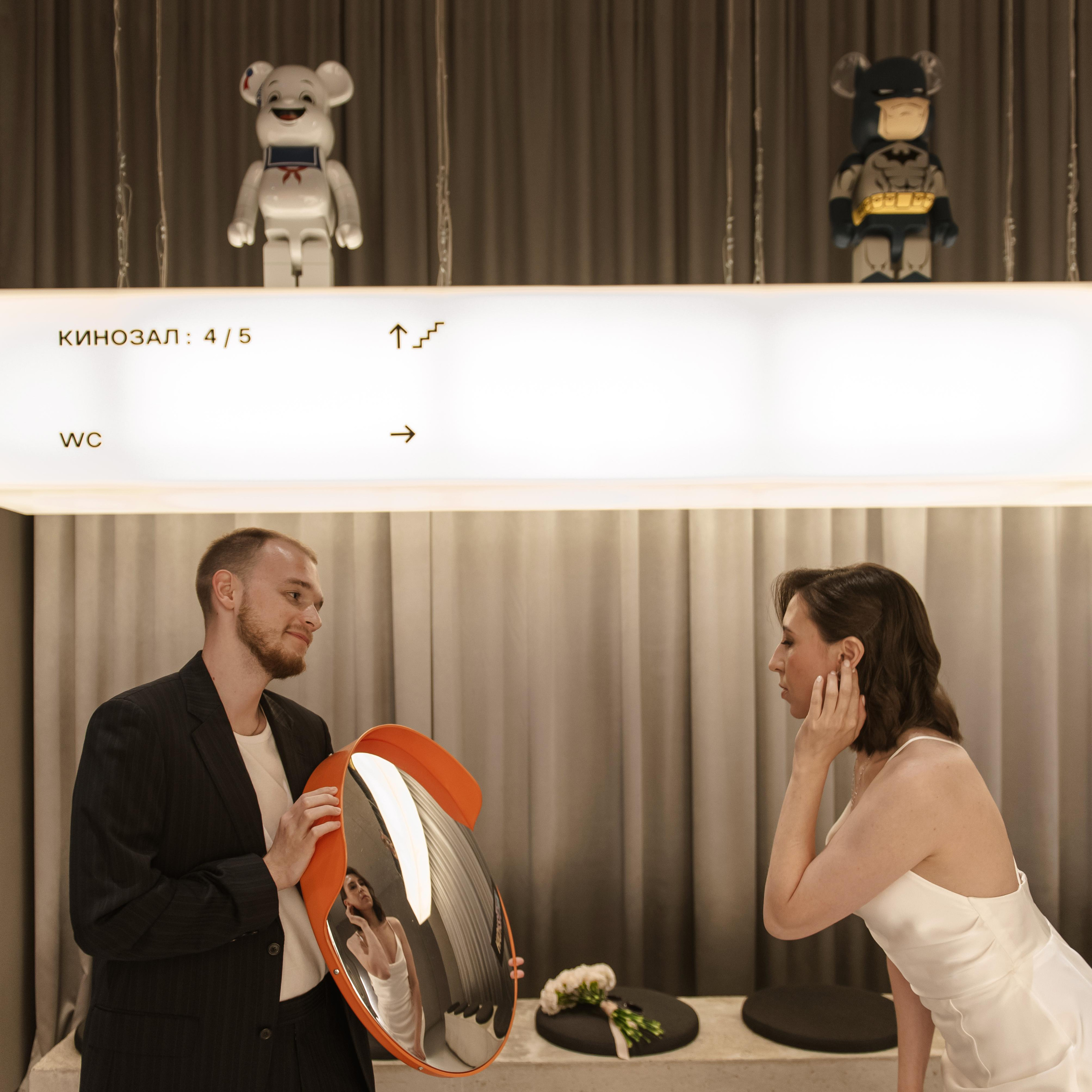 Свадебная фотосессия в кинотеатре. Свадебный и семейный фотограф в Санкт-Петербурге Татьяна Пастухова