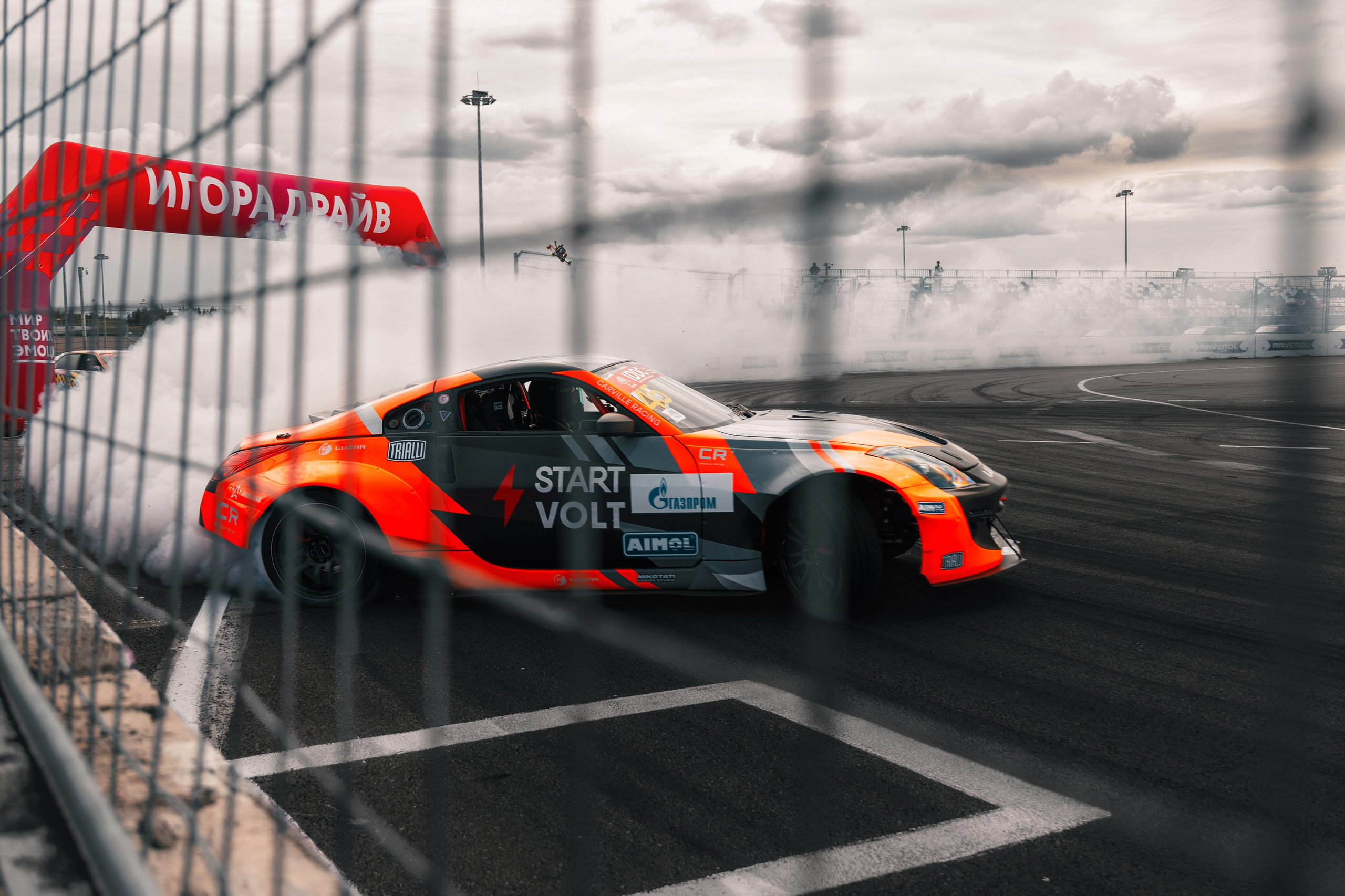 IDDC Этап 2: Бетонный Колизей и блогеры в деле