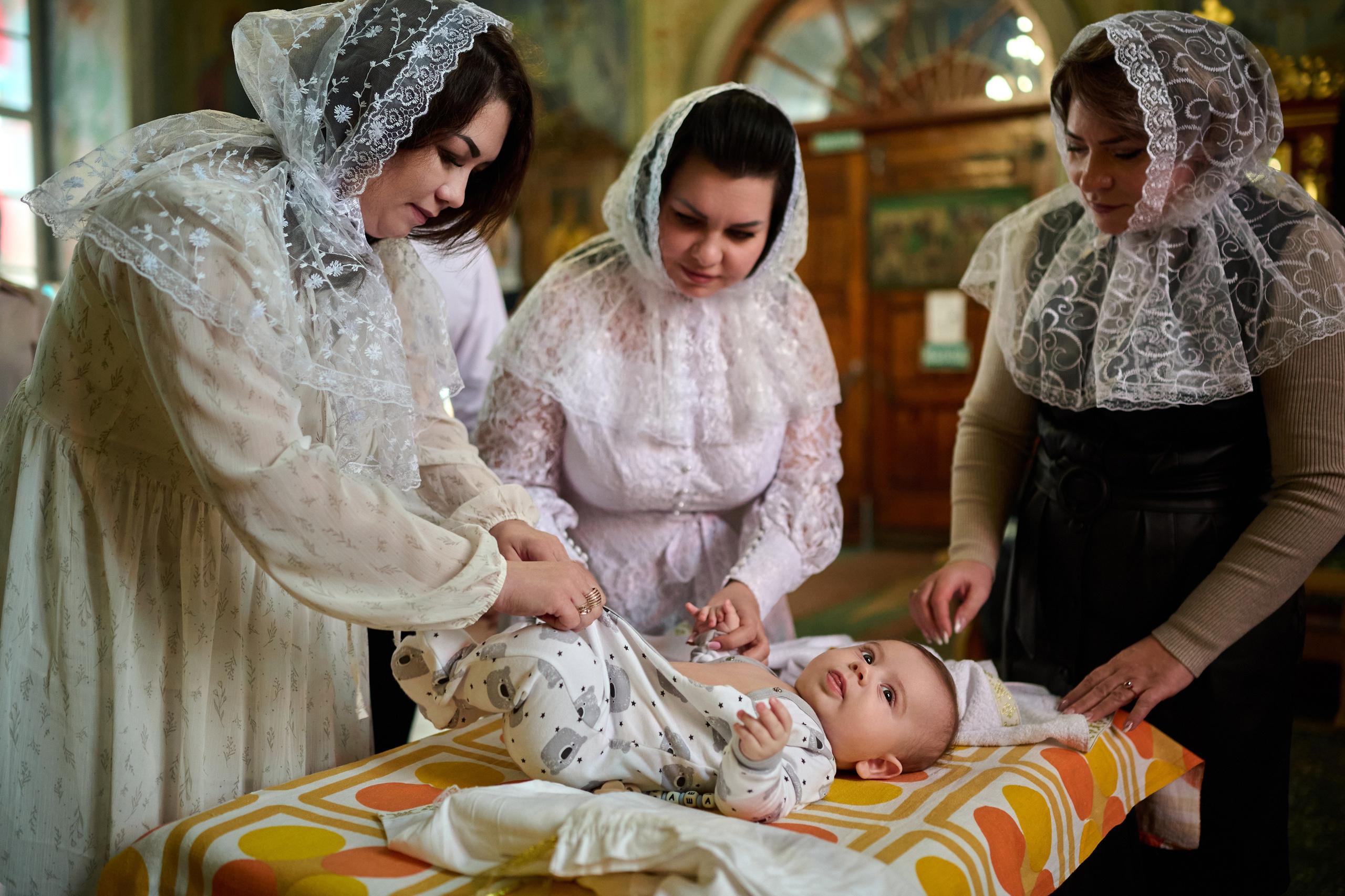Фотосъемка крещения Саши. Профессиональный фотограф Старый Оскол, Губкин — свадьба, венчание, крещение, юбилей и день рождения