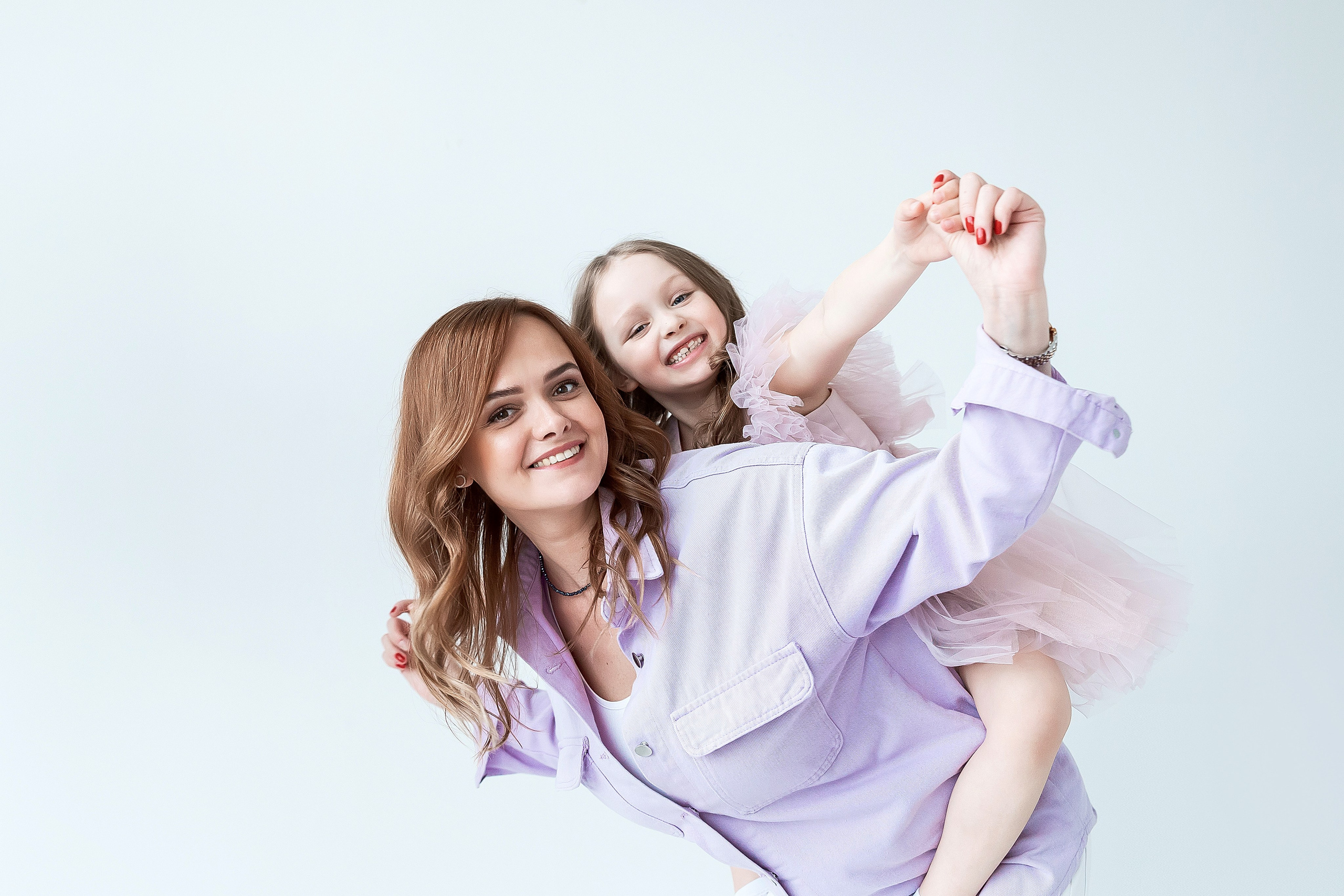 Цветочные весенние кадры. Детский и семейный фотограф в Красноярске Юлия Бирюкова