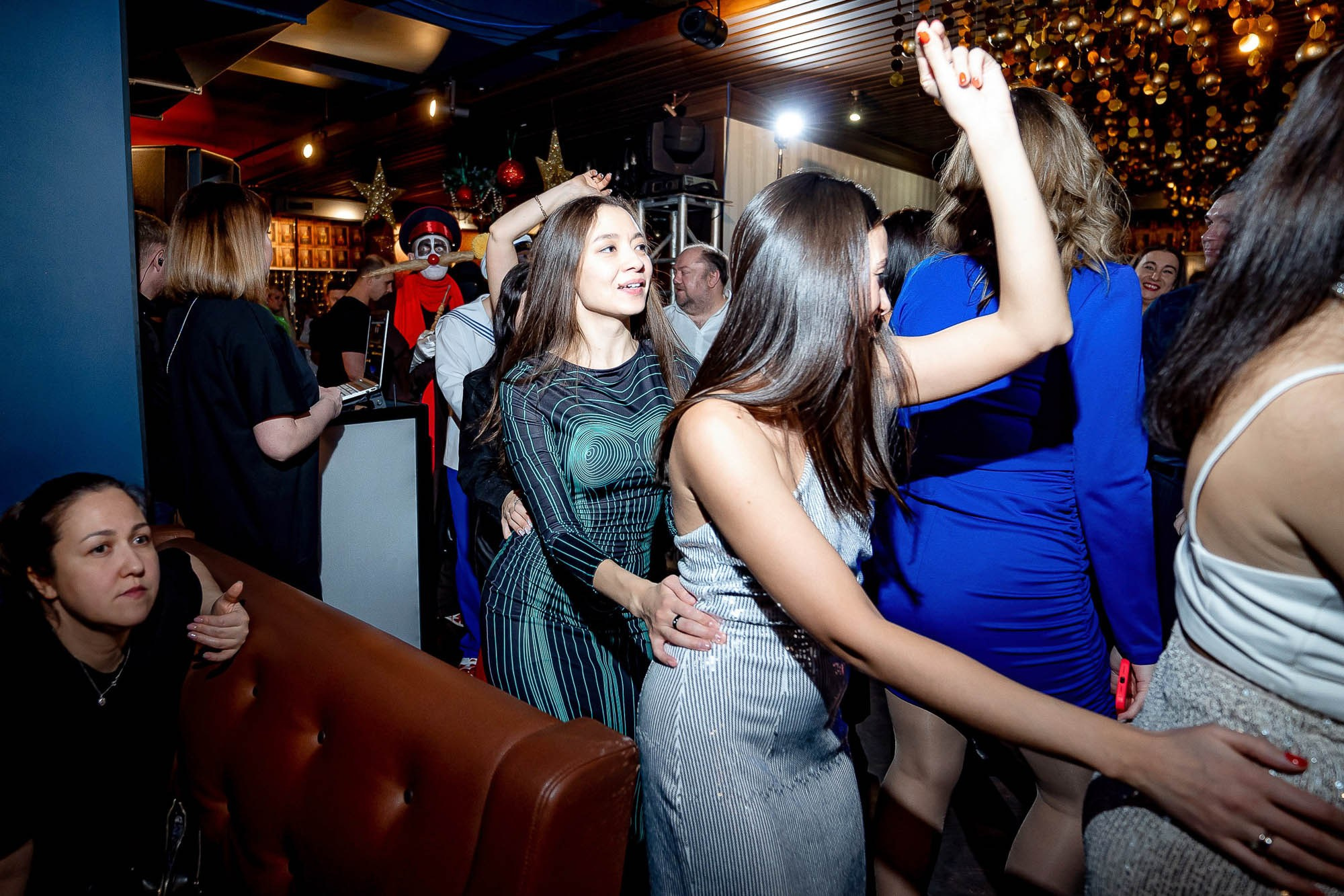 Новый год 2024 в Peoples. Сергей Кошкин. Репортажная и ивент-фотография в Сургуте