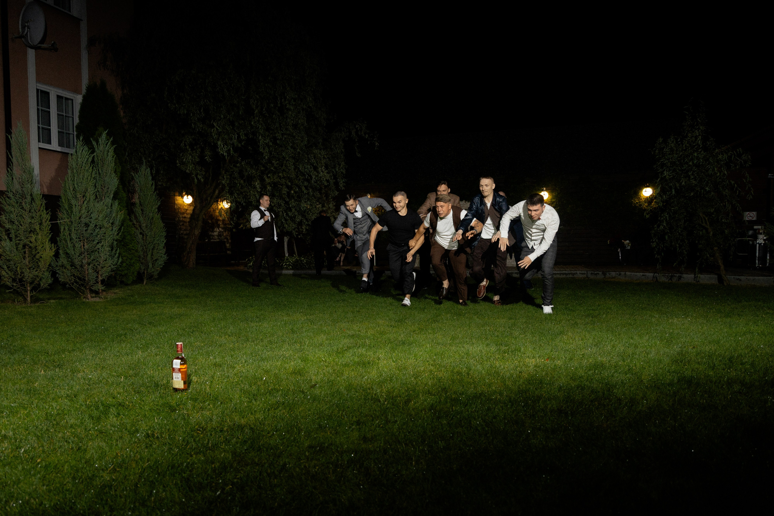 Свадебная фотосессия Анастасии и Игоря в Усадьбе Легенда. Свадебный фотограф в Минске/Беларуси Сергей Спиридонов