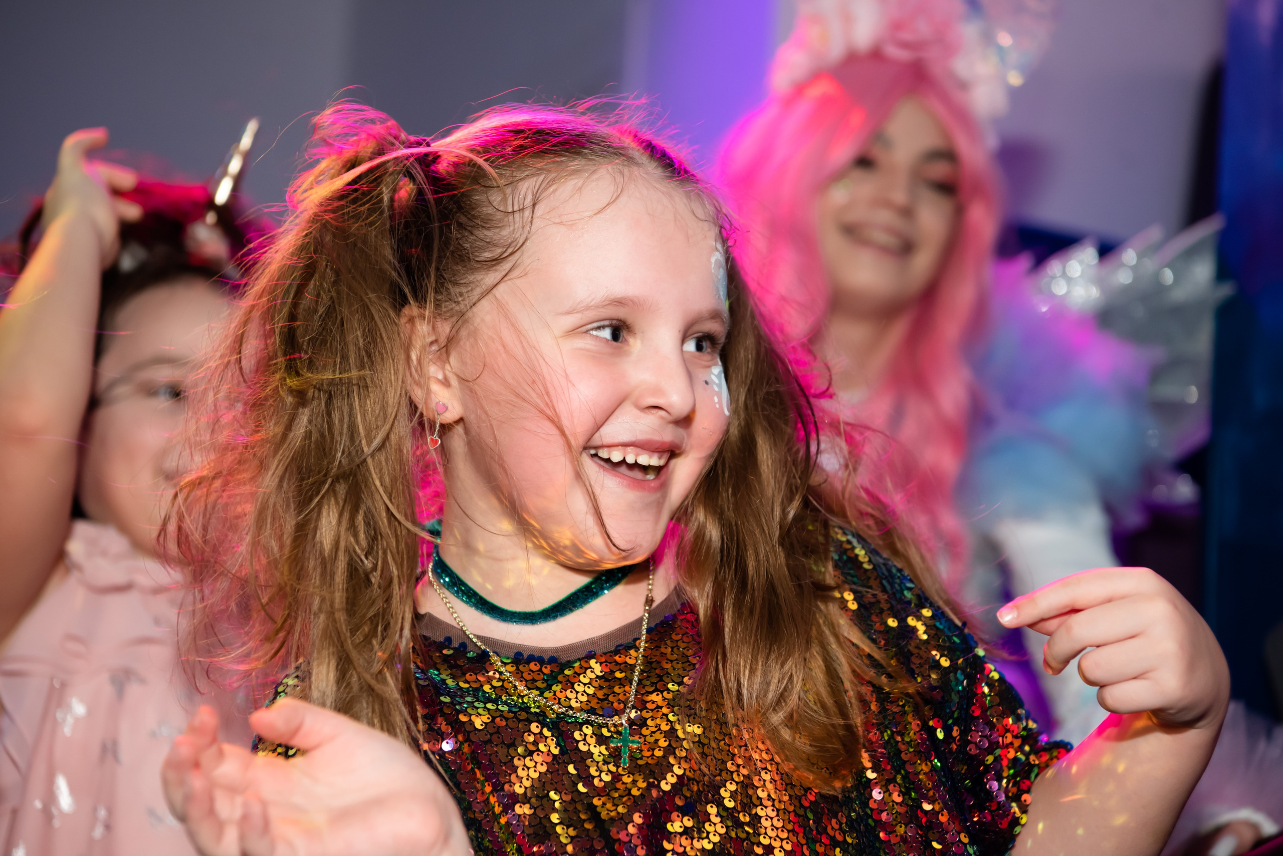 ДЕТСКИЕ АНИМАЦИОННЫЕ СТУДИИ. Репортажный и семейный фотограф в Тюмени Владислав Шадиков