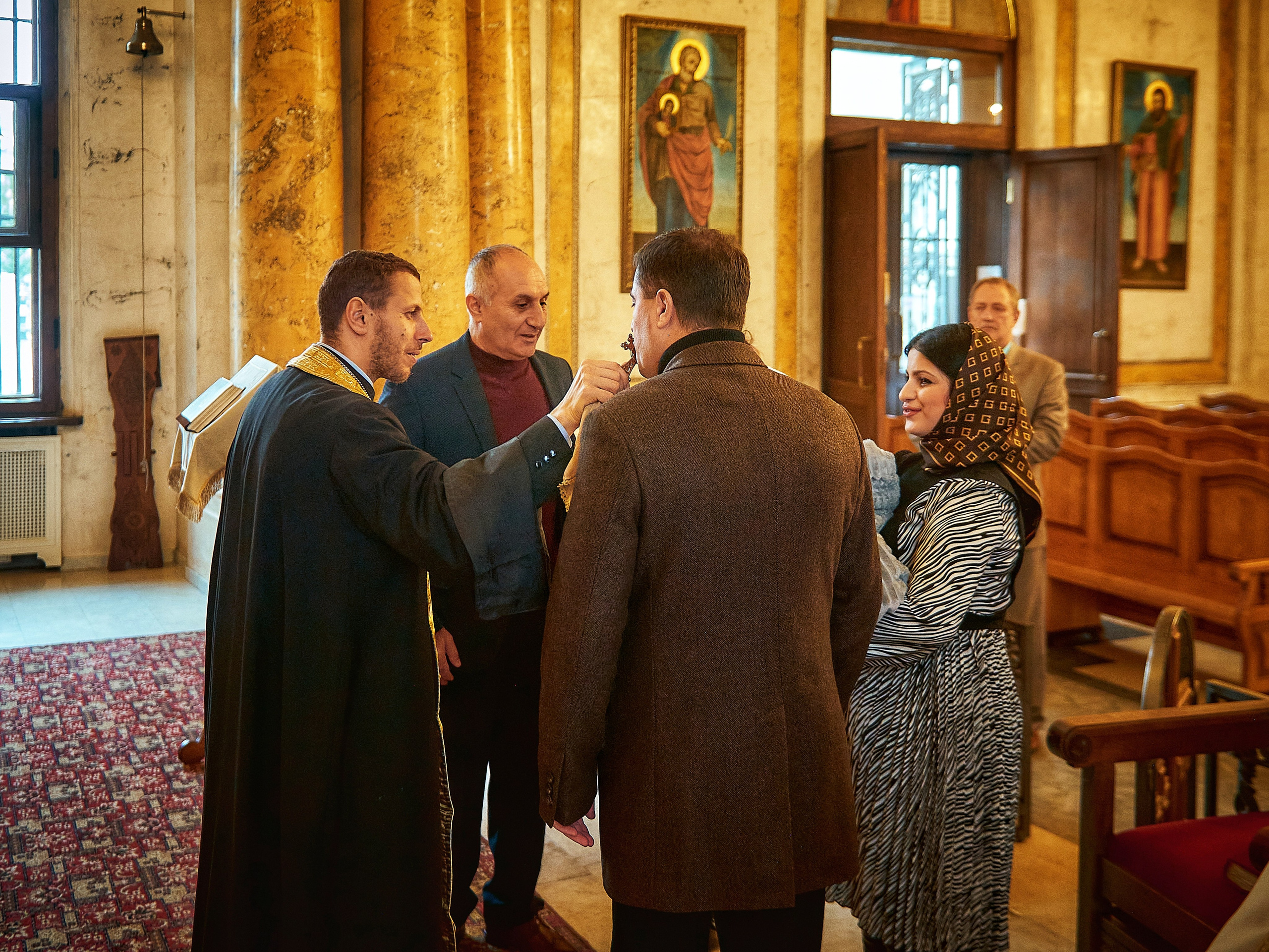 Крещение Марка | «Армянская апостольская церковь Святой Екатерины». Свадебный фотограф в Санкт-Петербурге Славин Денис