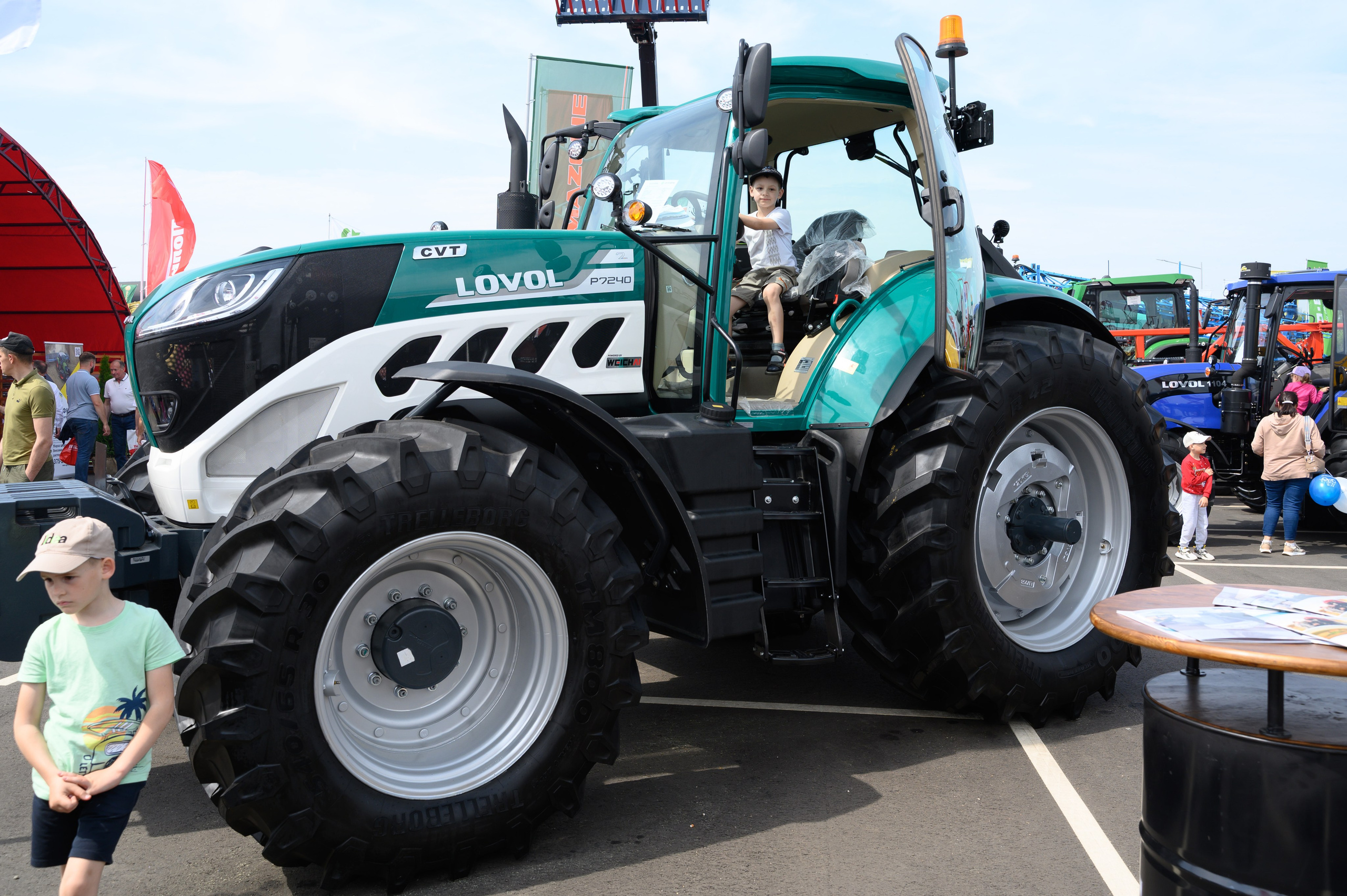 Агровыставка. Фотоуслуги, услуги фотографа, фотографирование важных событий