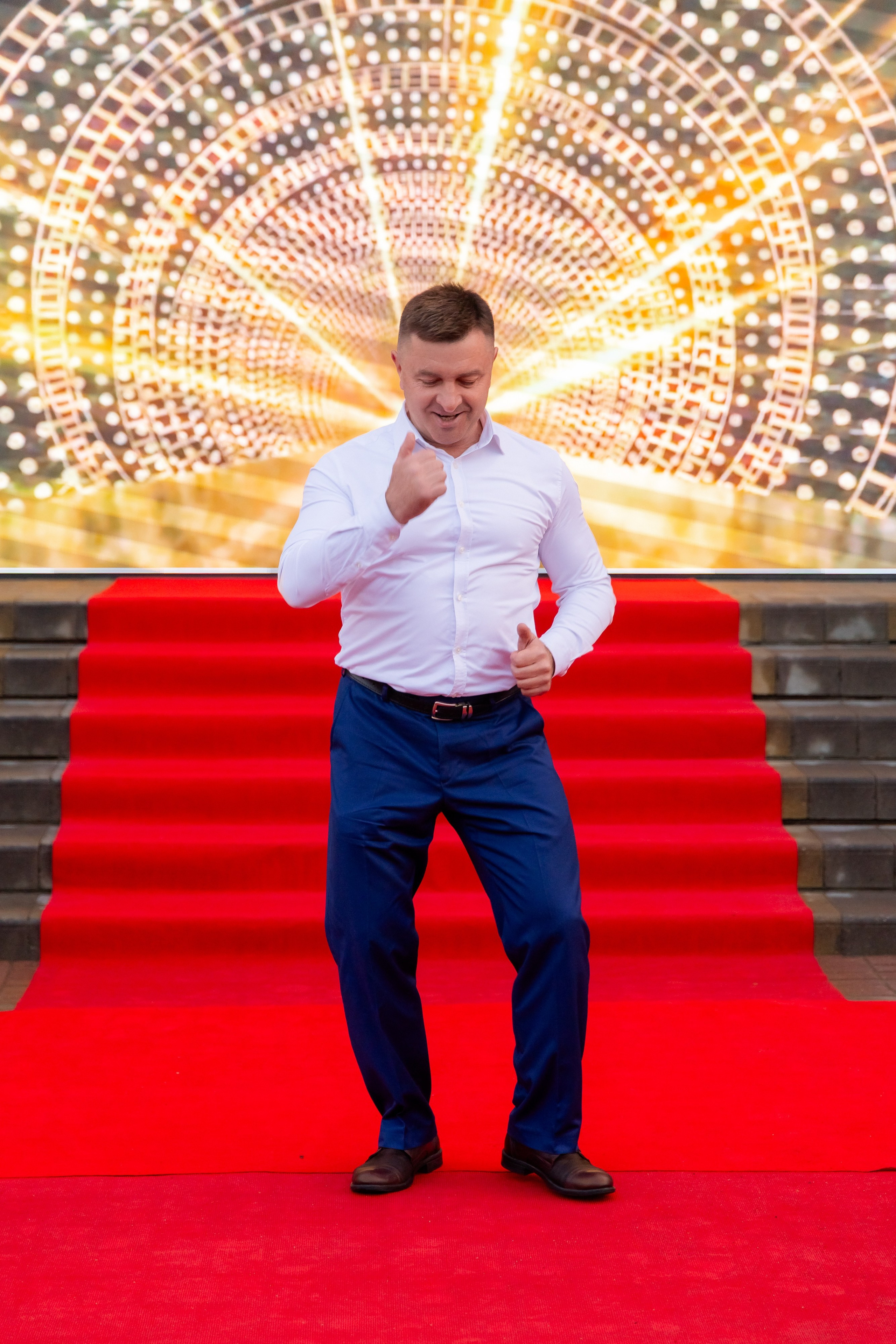 Школьный выпускной 2025 год в Минске, Беларуси. Свадебный фотограф в Минске/Беларуси Сергей Спиридонов