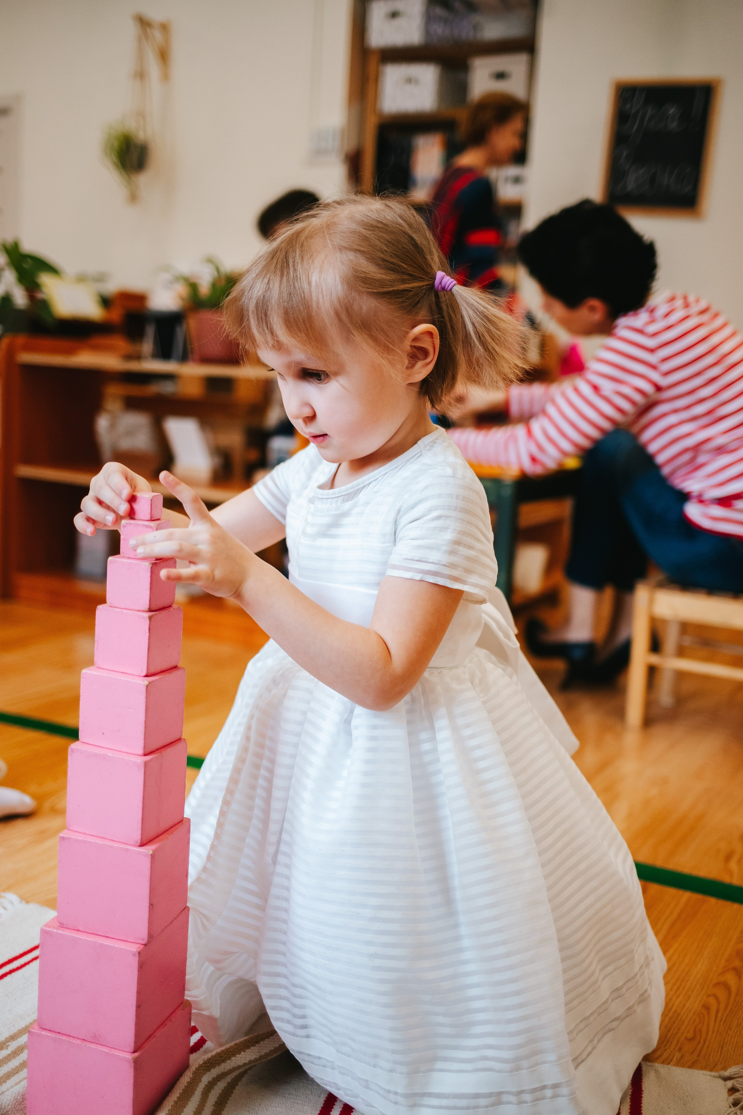 8 марта в Монтессори-саду. Семейный lifestyle фотограф в Санкт-Петербурге Людмила Пахомова