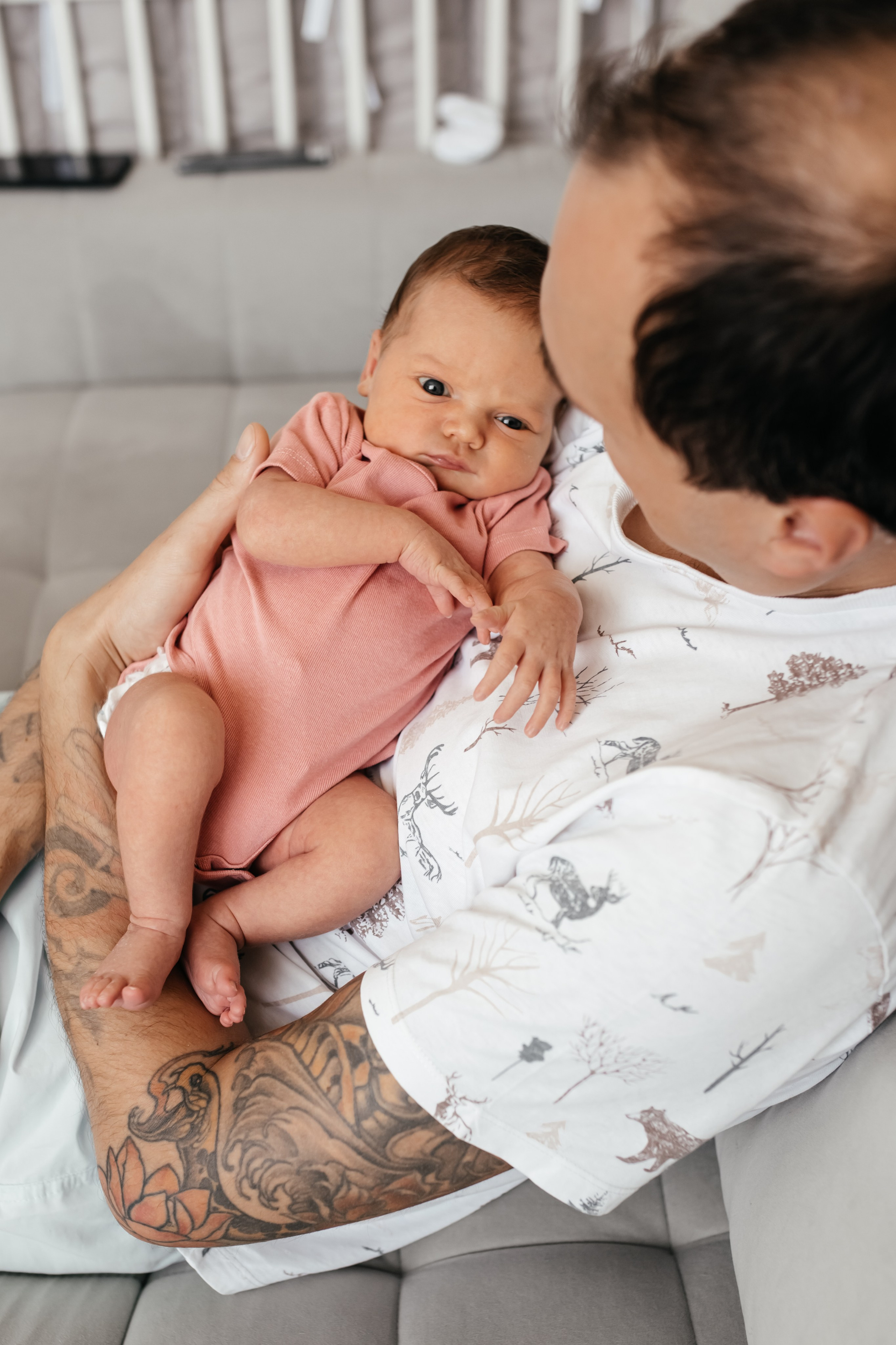 Первые дни Аси дома. Семейный фотограф в Томске Зарина Азизбаева