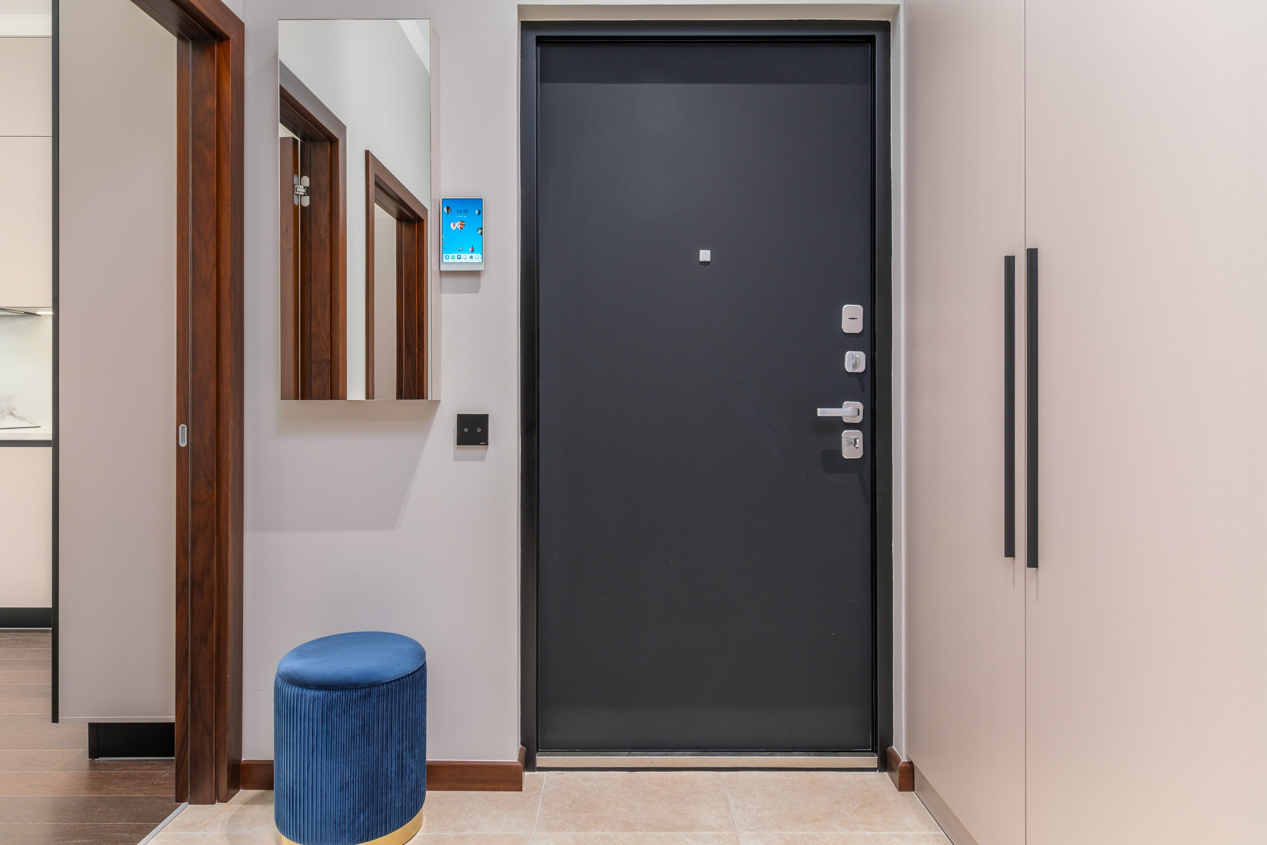 Интерьерная фотосессия двухкомнатной квартиры