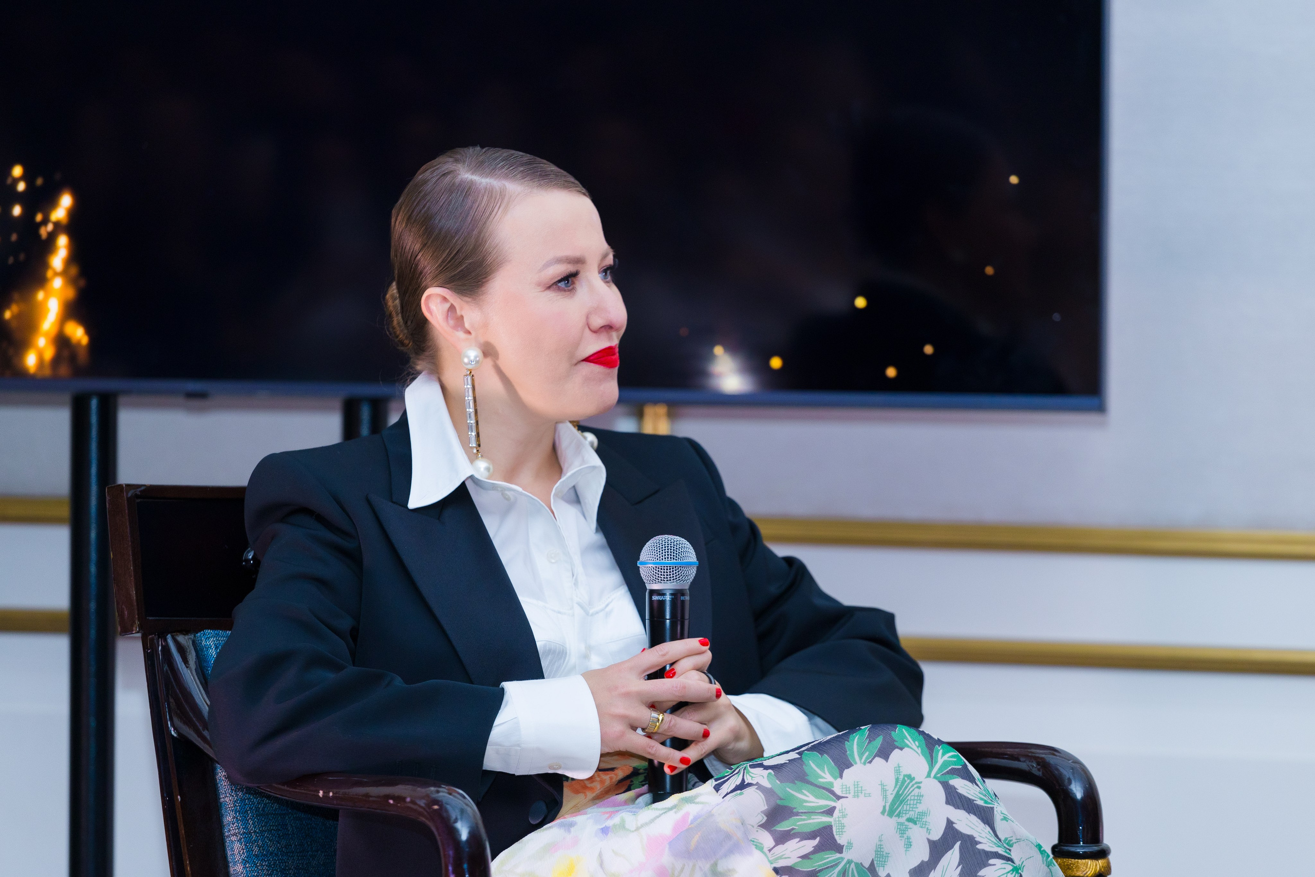 Ксения Собчак «Восхищение». Photomantis