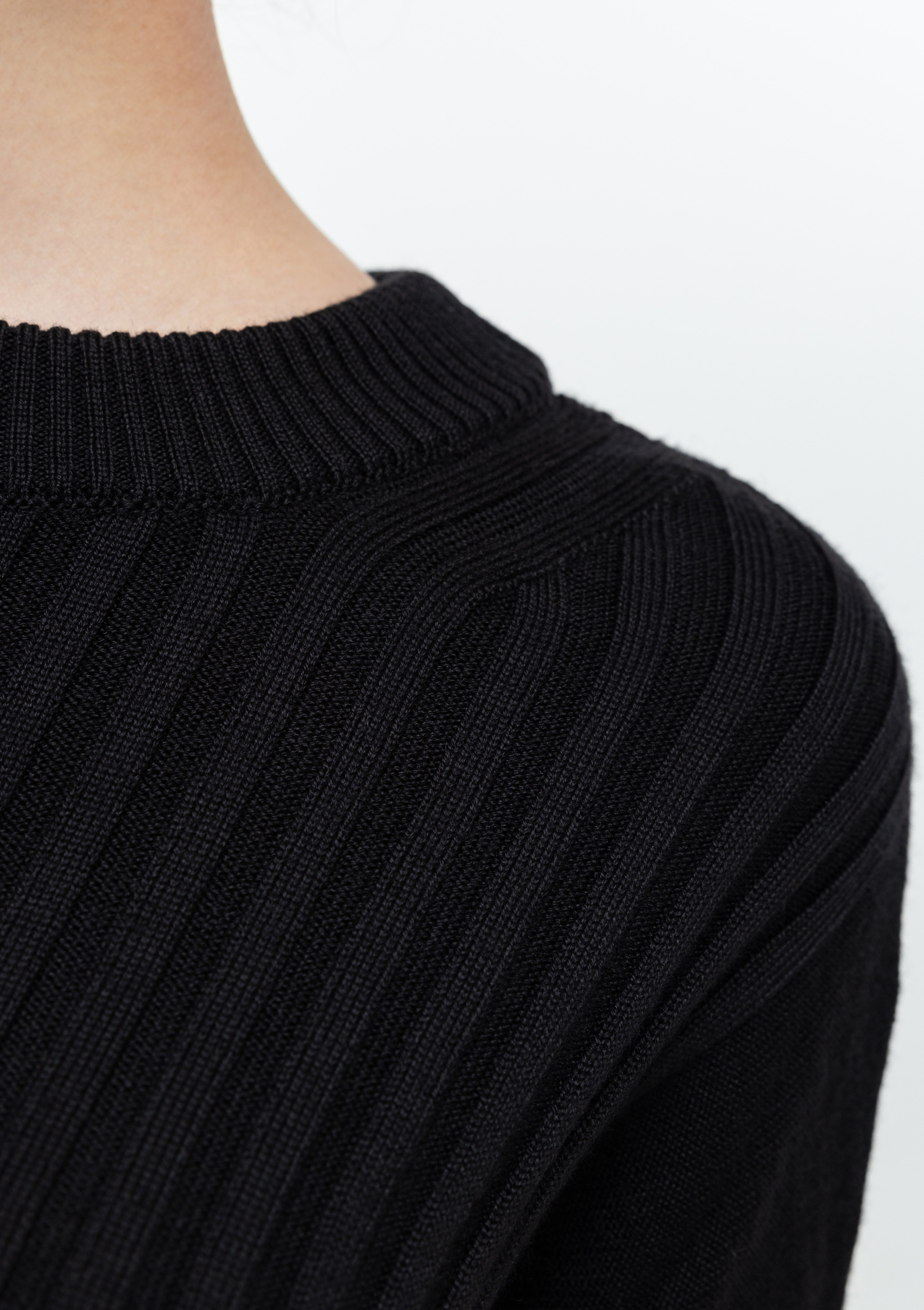 Каталог. Верхняя одежда + трикотаж бренда. 4ч,. Визажист для брендов, Фэшн продюсер Олеся Глушкова