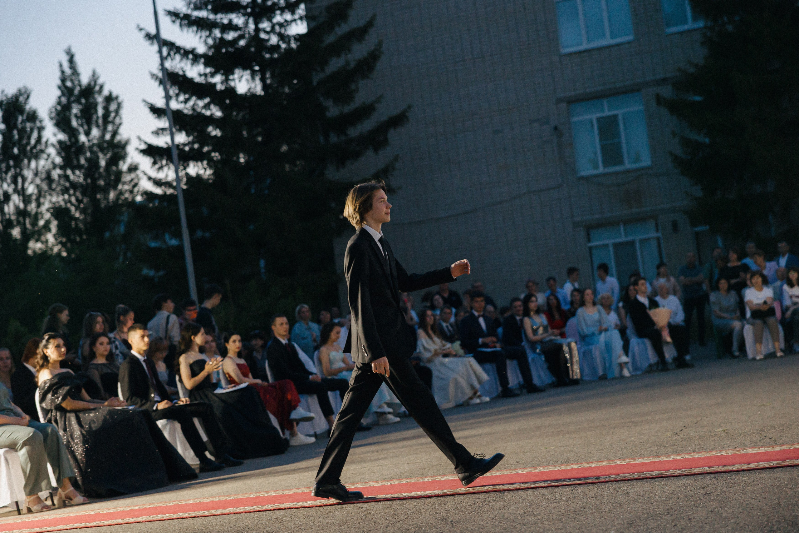 Вручение аттестатов. Свадебный фотограф Роман Еремеев